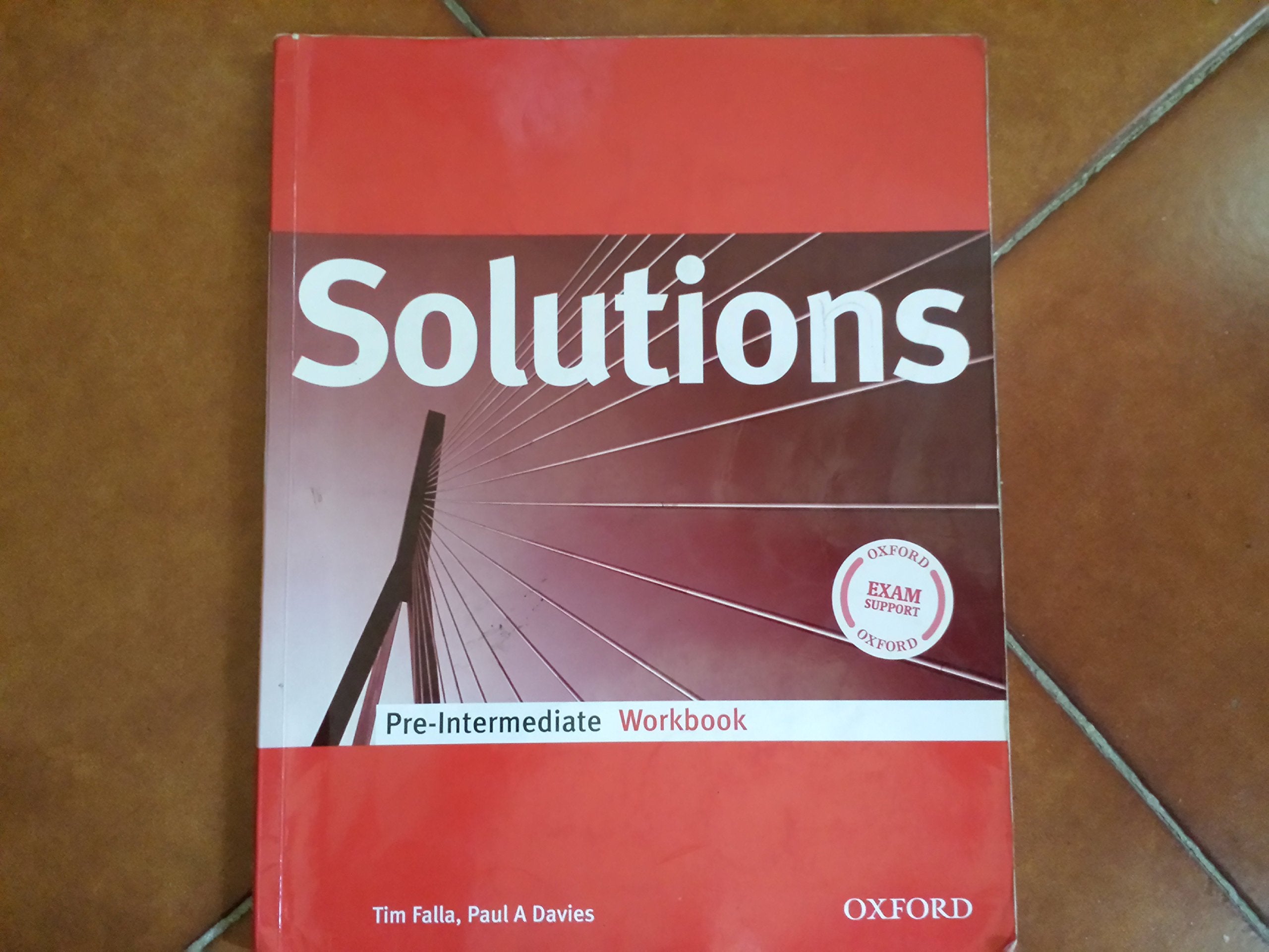 SOLUTIONS PREINTERMEDIATE: WORKBOOK