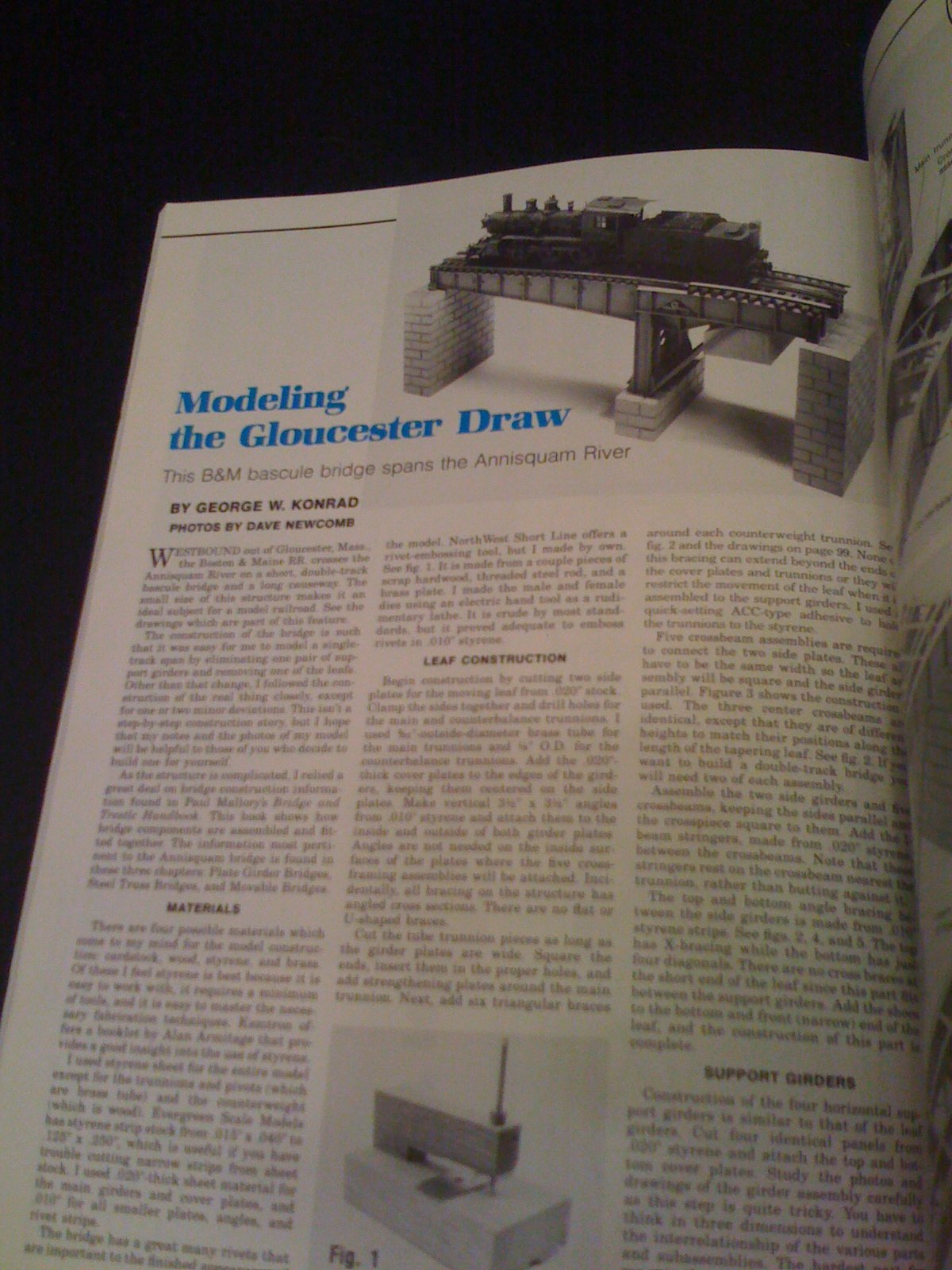 Model Railroad Bridges & Trestles: A Guide to Designing and Building Bridges for Your Layout (Model Railroad Handbook),Used