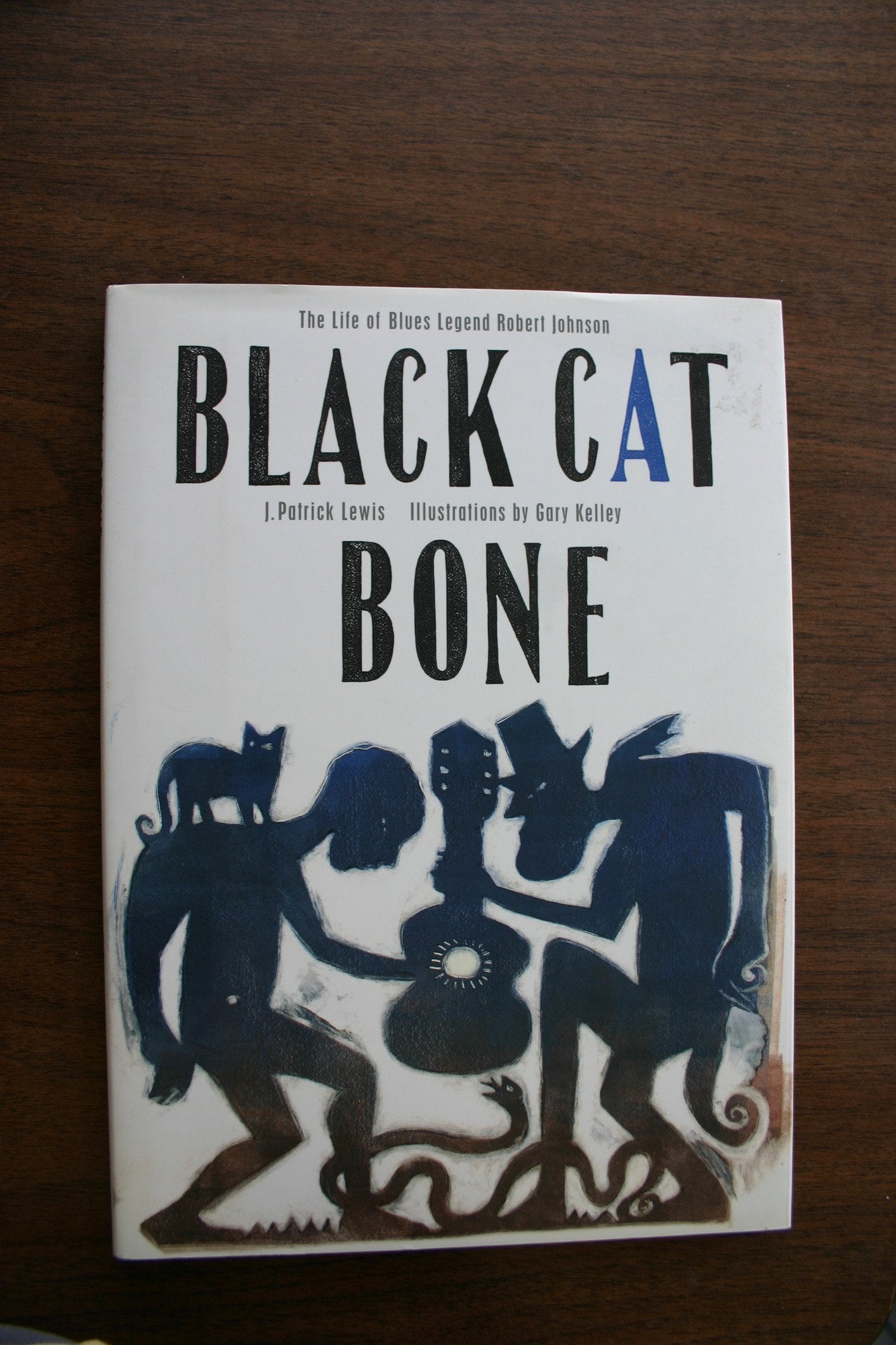Black Cat Bone: The Life of Blues Legend Robert Johnson,Used