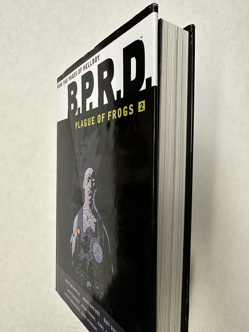 B.P.R.D.: Plague of Frogs Hardcover Collection Volume 2,Used