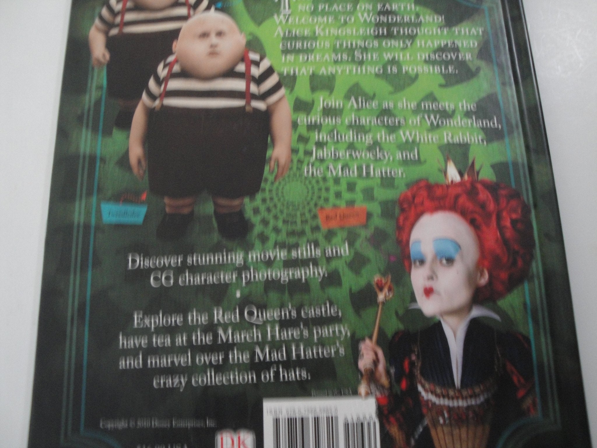 Disney's Alice in Wonderland: The Visual Guide,Used