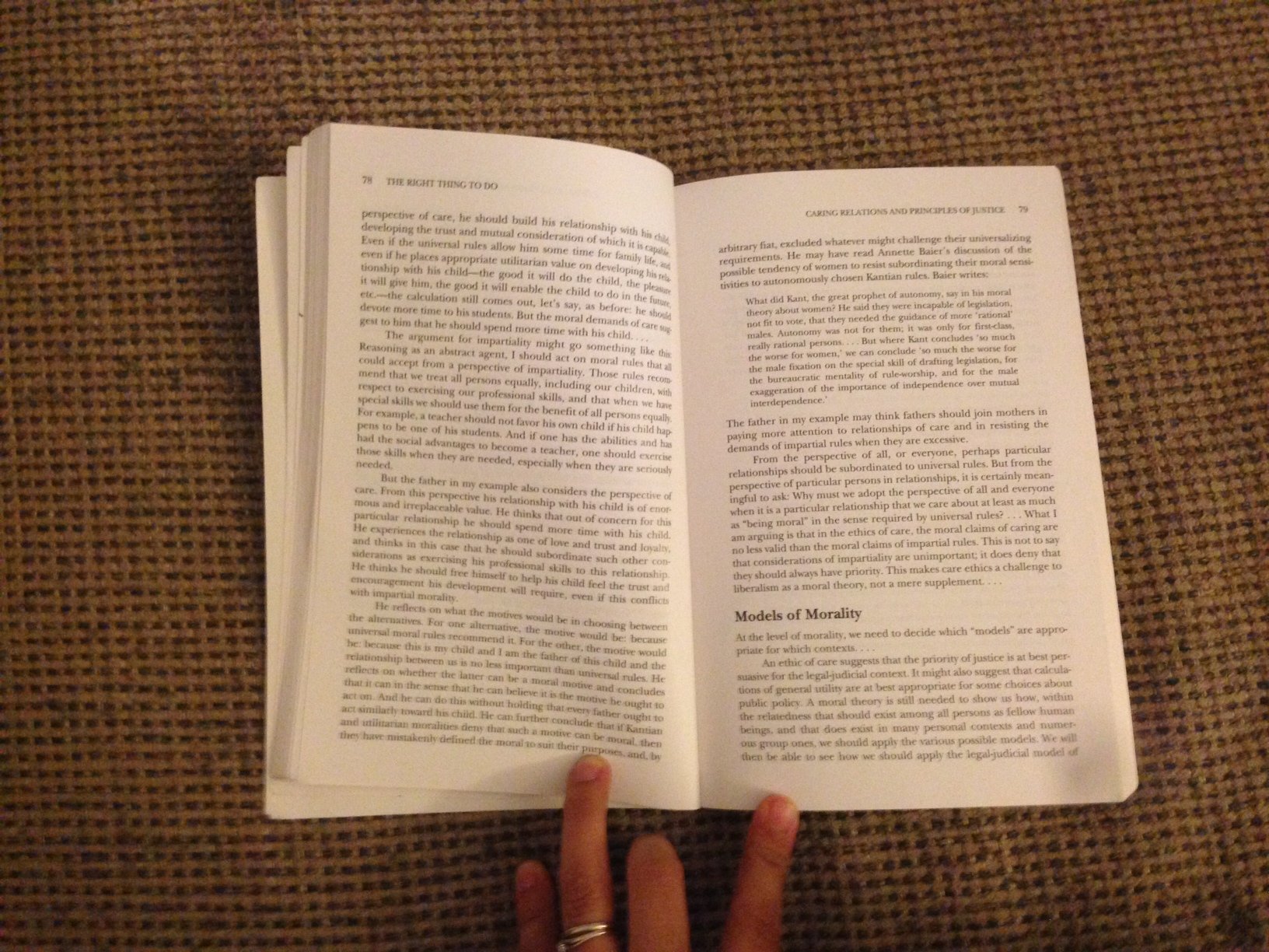 McGraw-Hill Education The Right Thing To Do: Basic Readings in Moral Philosophy - Essential Text for Ethical Studies
