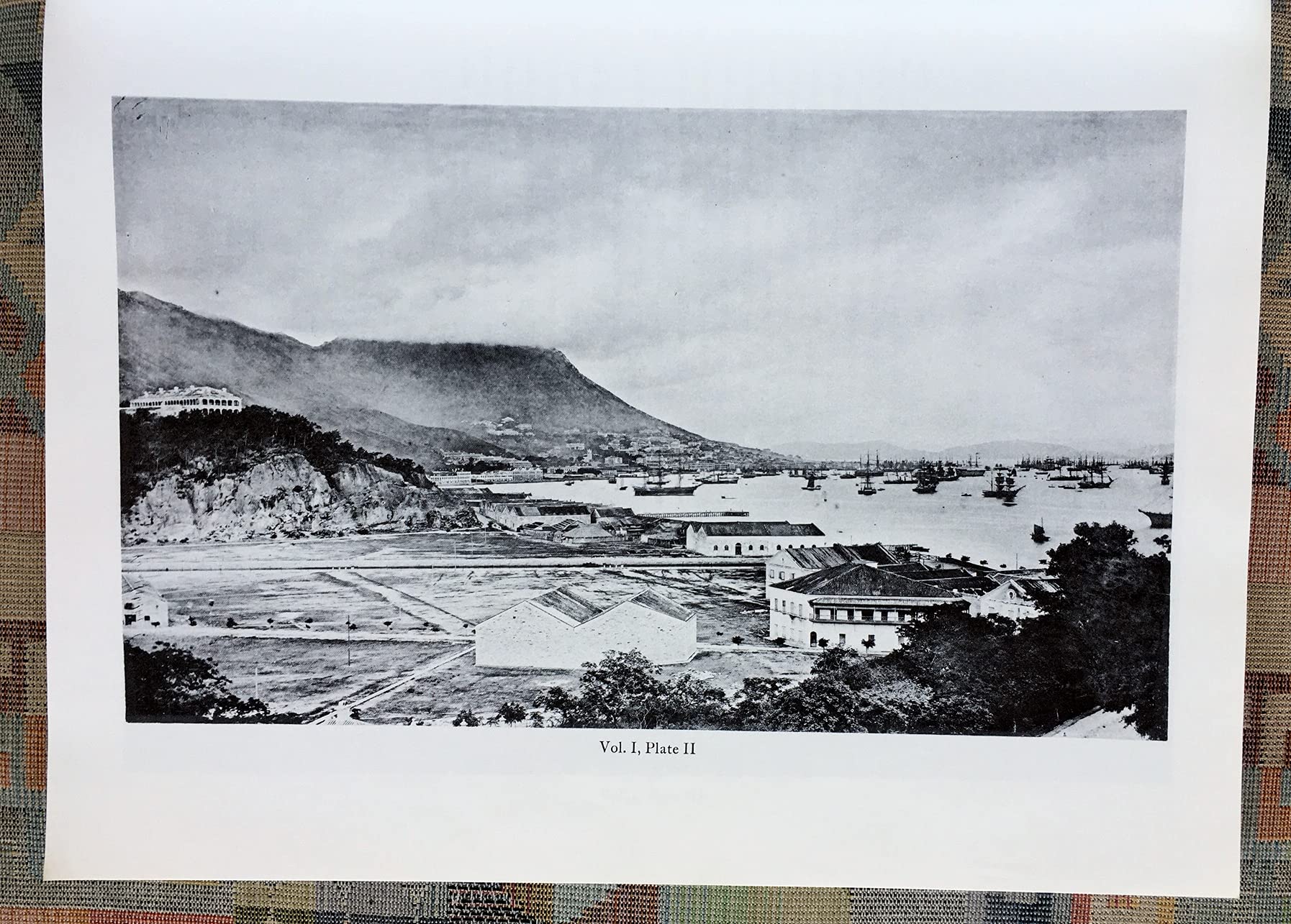 China and Its People in Early Photographs: An Unabridged Reprint of the Classic 1873/4 Work,Used