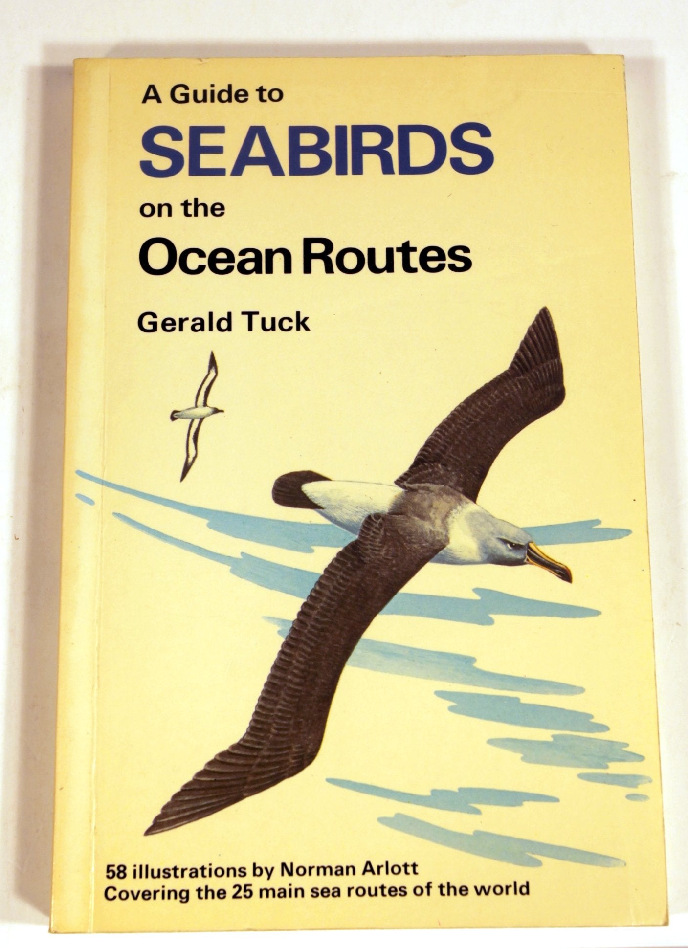 A Guide to Seabirds on the Ocean Routes (Collins Pocket Guides),Used