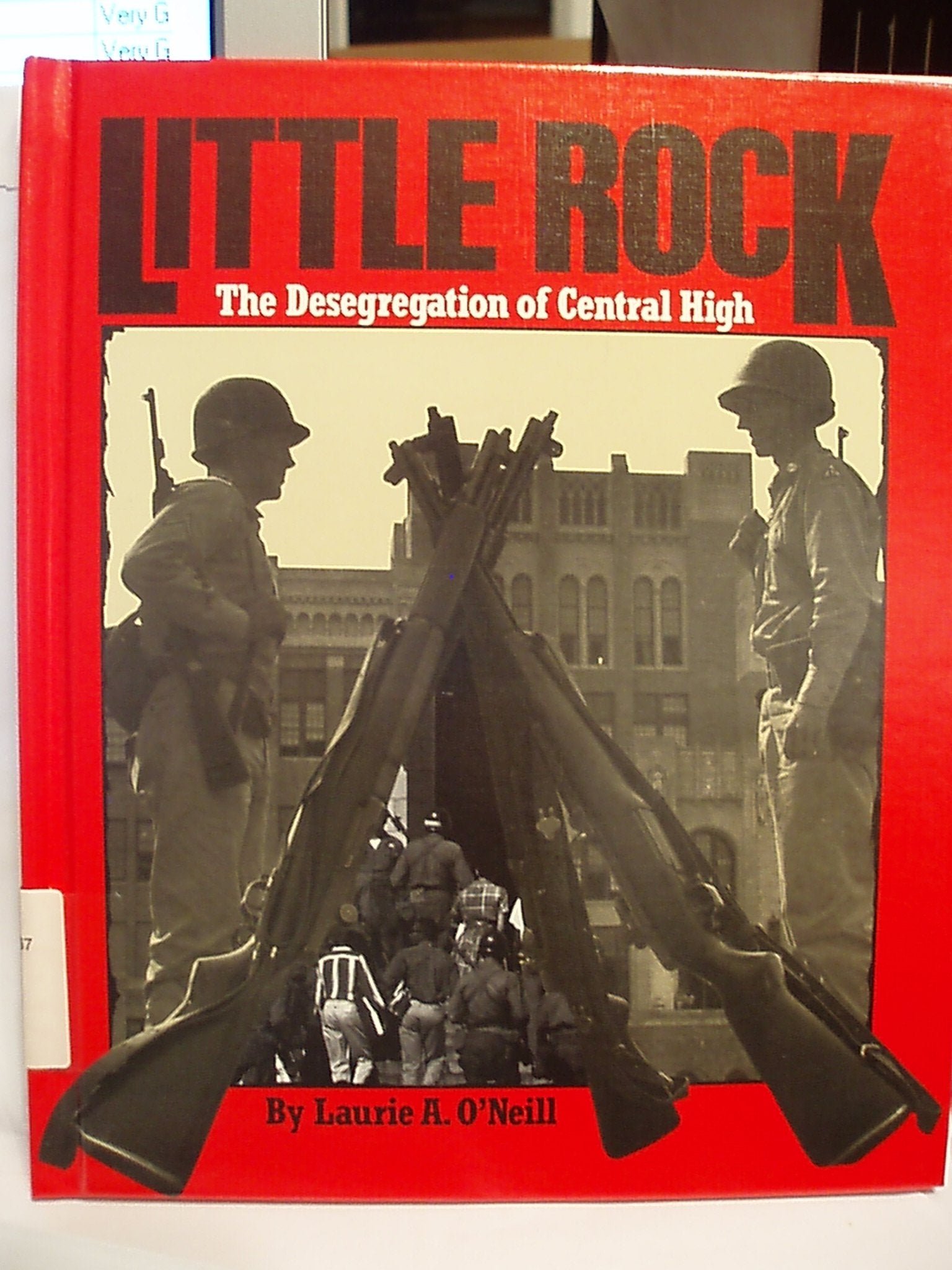 Little Rock: The Desegregation of Central High (Spotlight on American History),Used