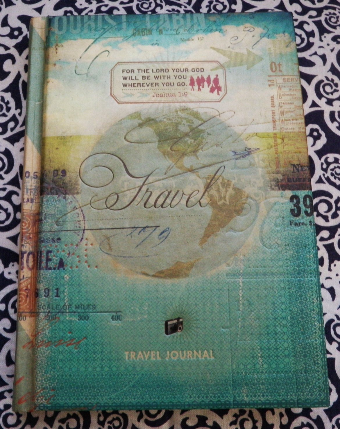 A Travel Journal & Sketchbook (Signature Journals)