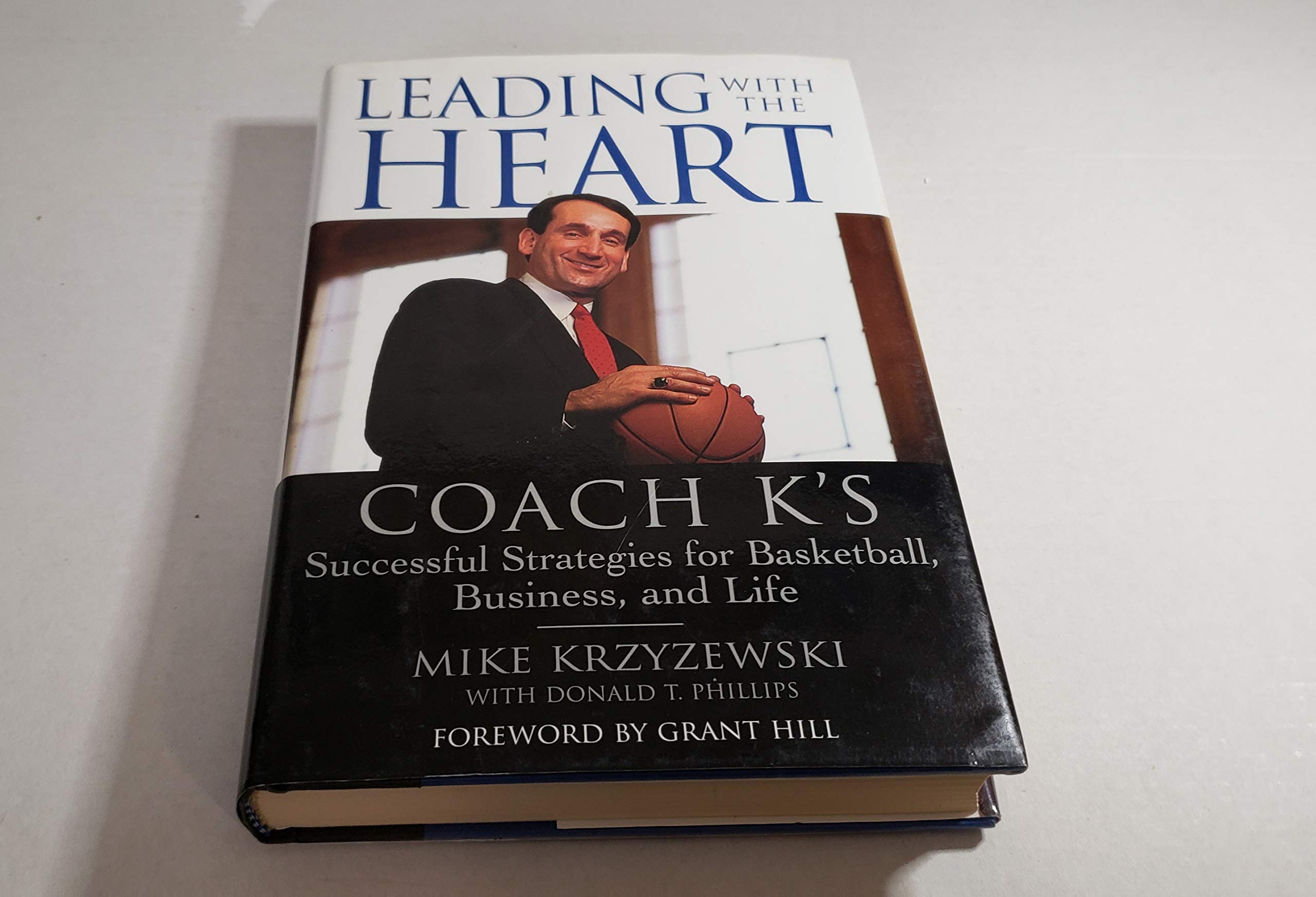 Leading With The Heart: Coach Ks Successful Strategies For Basketball, Business, And Life,New