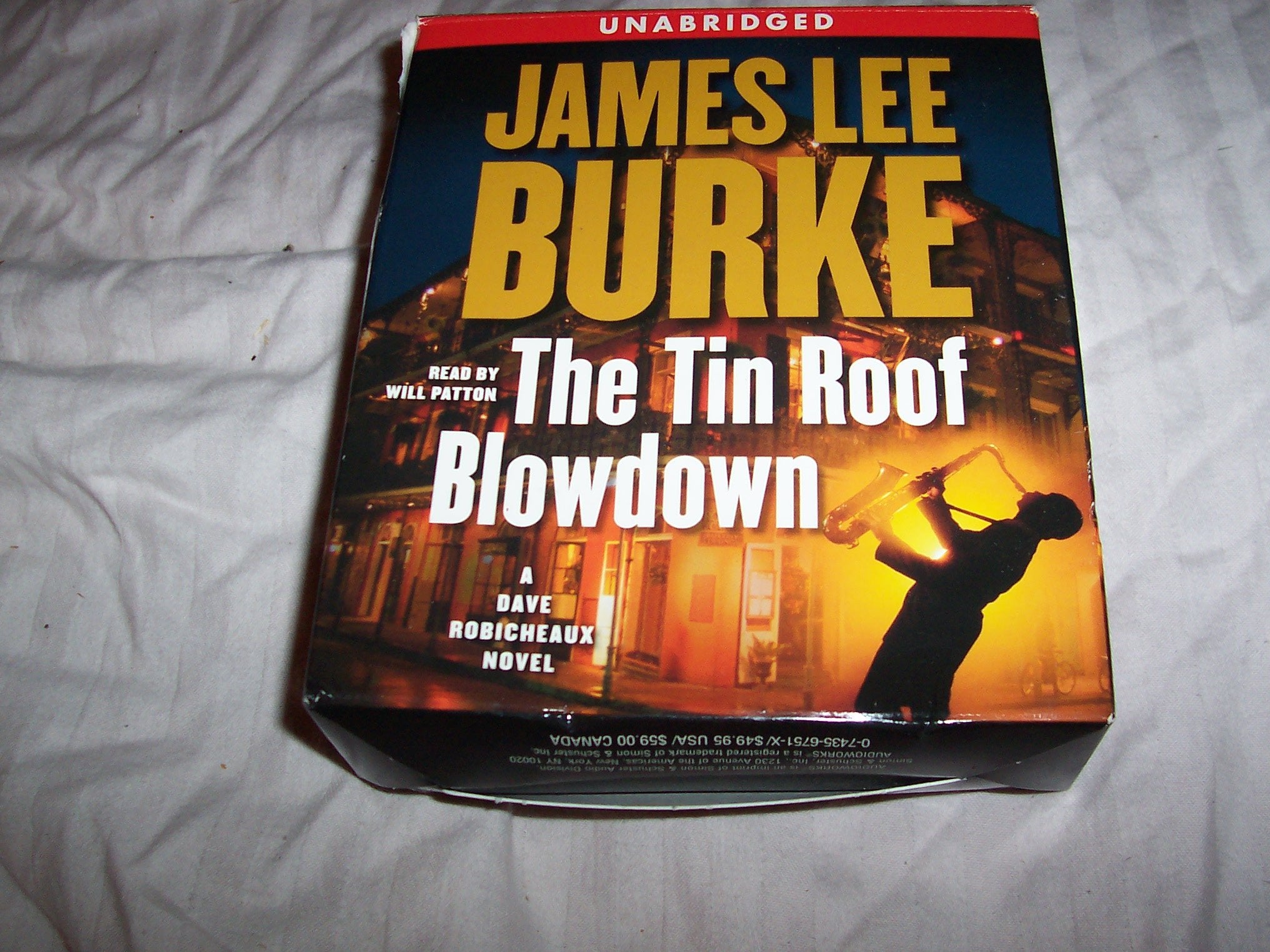 The Tin Roof Blowdown: A Dave Robicheaux Novel,New