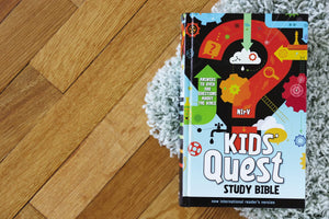 NIrV, Kids' Quest Study Bible, Hardcover: Answers to over 500 Questions about the Bible,Used