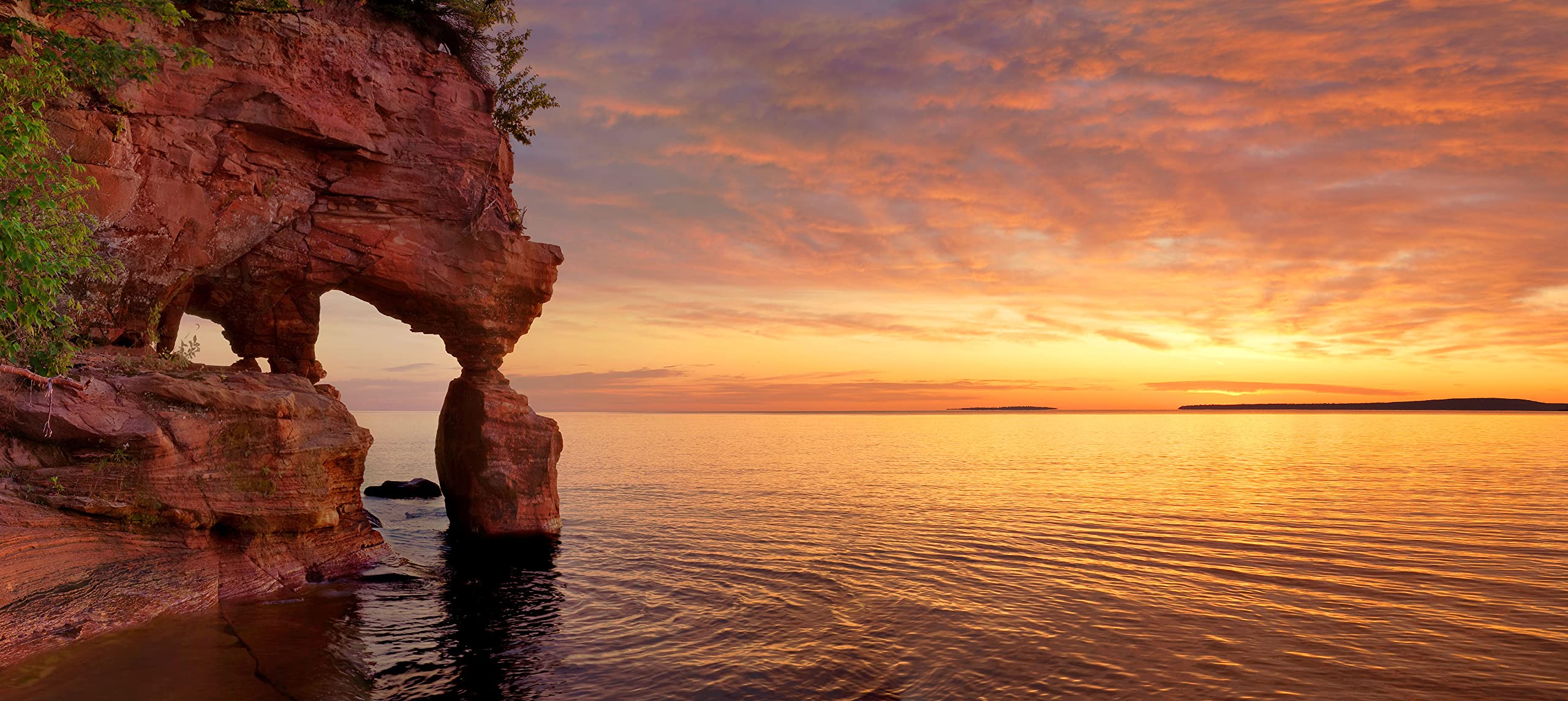 Apostle Islands (Gallery Edition): From Land and Sea,Used