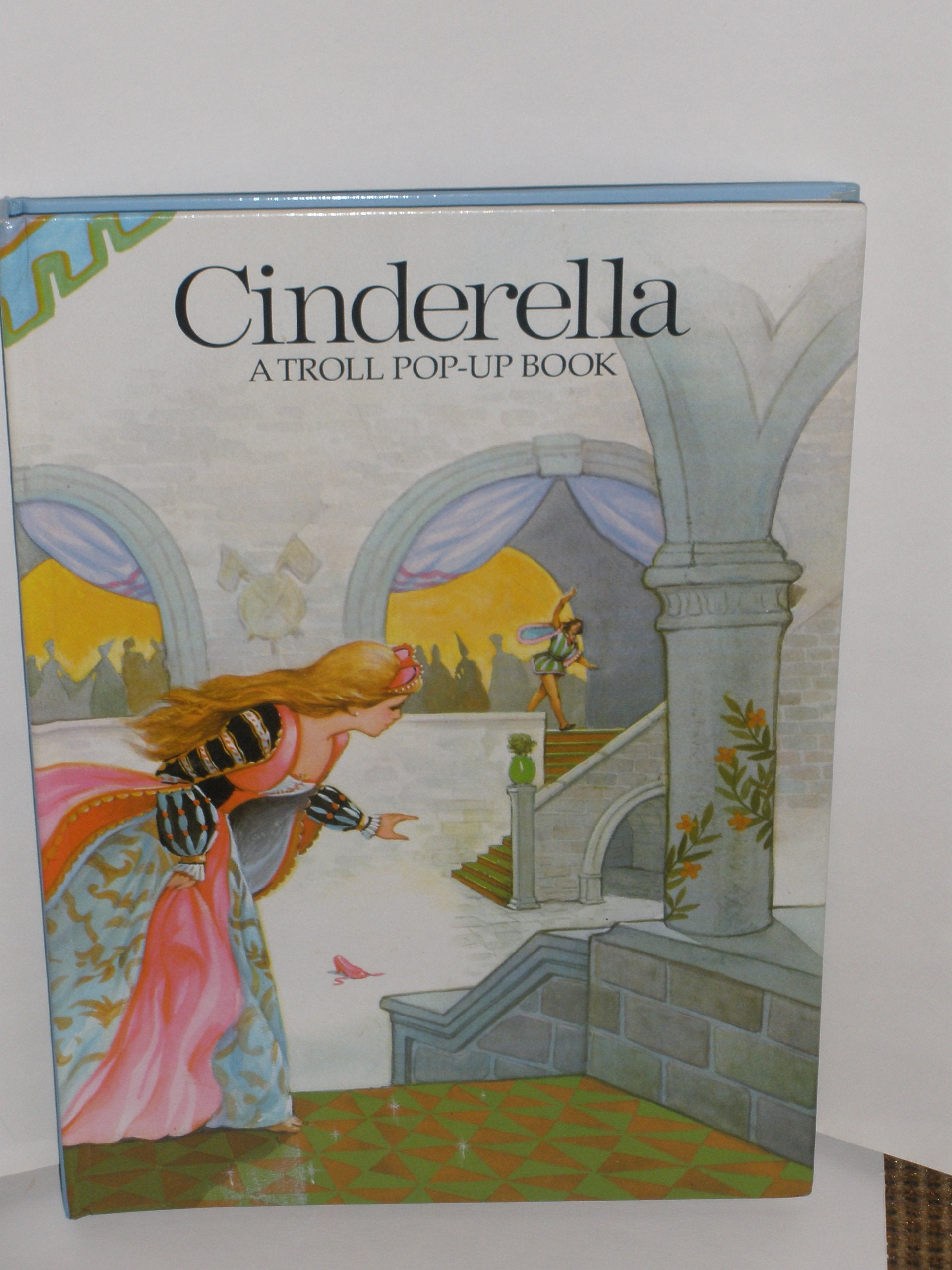 Cinderella (Troll Pop Up Book),Used