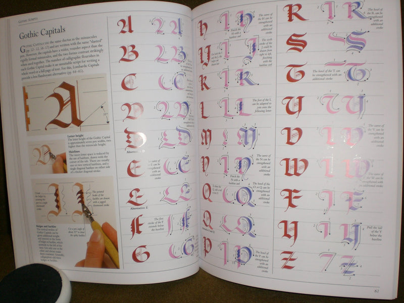 The Art of Calligraphy: A Practical Guide to the Skills and Techniques,New
