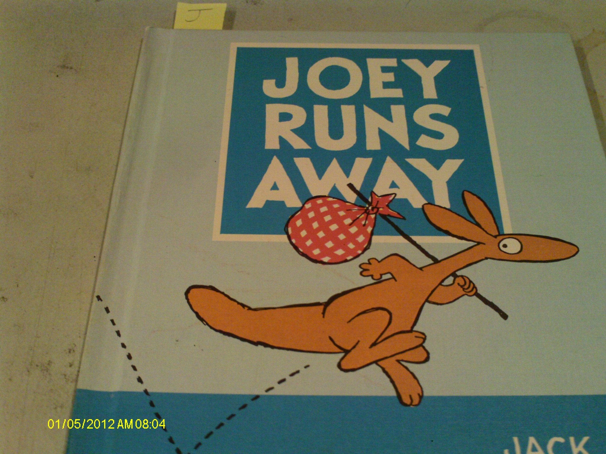 Weekly Reader Children'S Book Club Presents Joey Runs Away,New