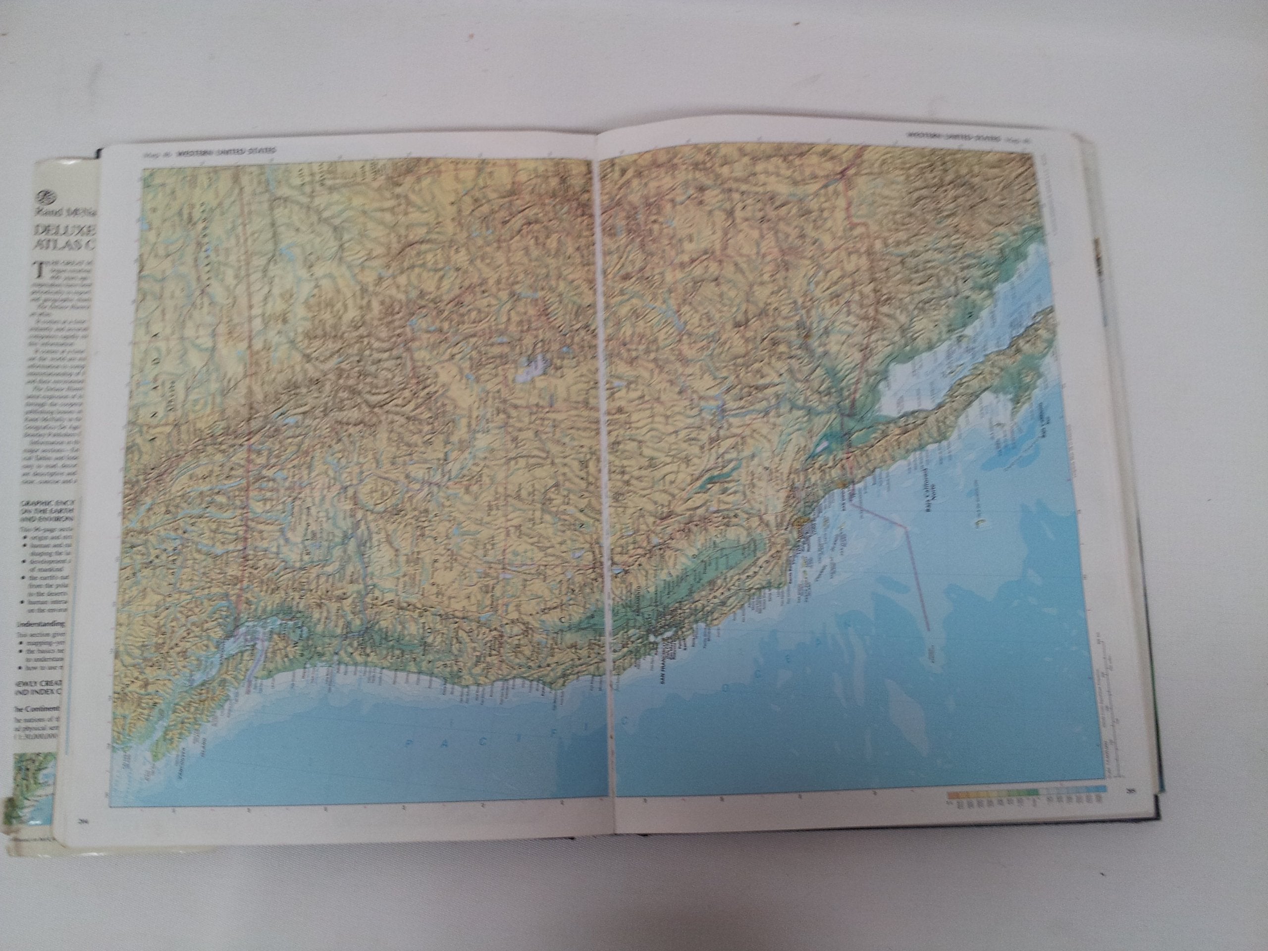 Deluxe Illustrated World Atlas,Used