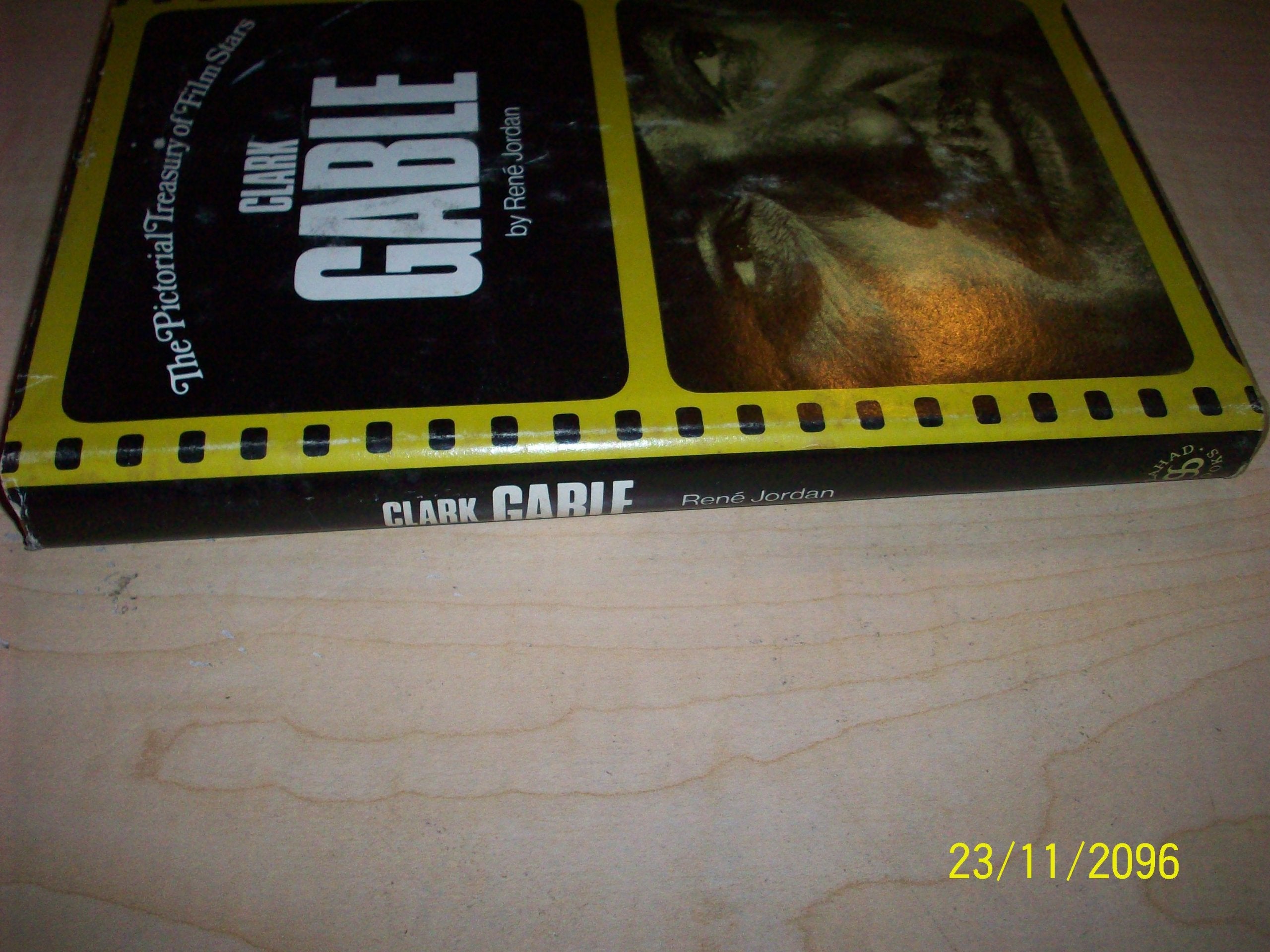 Clark Gable (The Pictorial Treasury Of Film Stars Series)-used