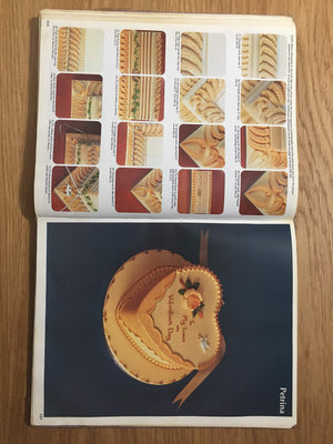 Mary Ford's Cake Designs: Another 101 With StepByStep Instructions,Used