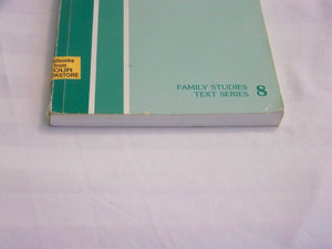 Family Stress Management (Family Studies Text series),Used