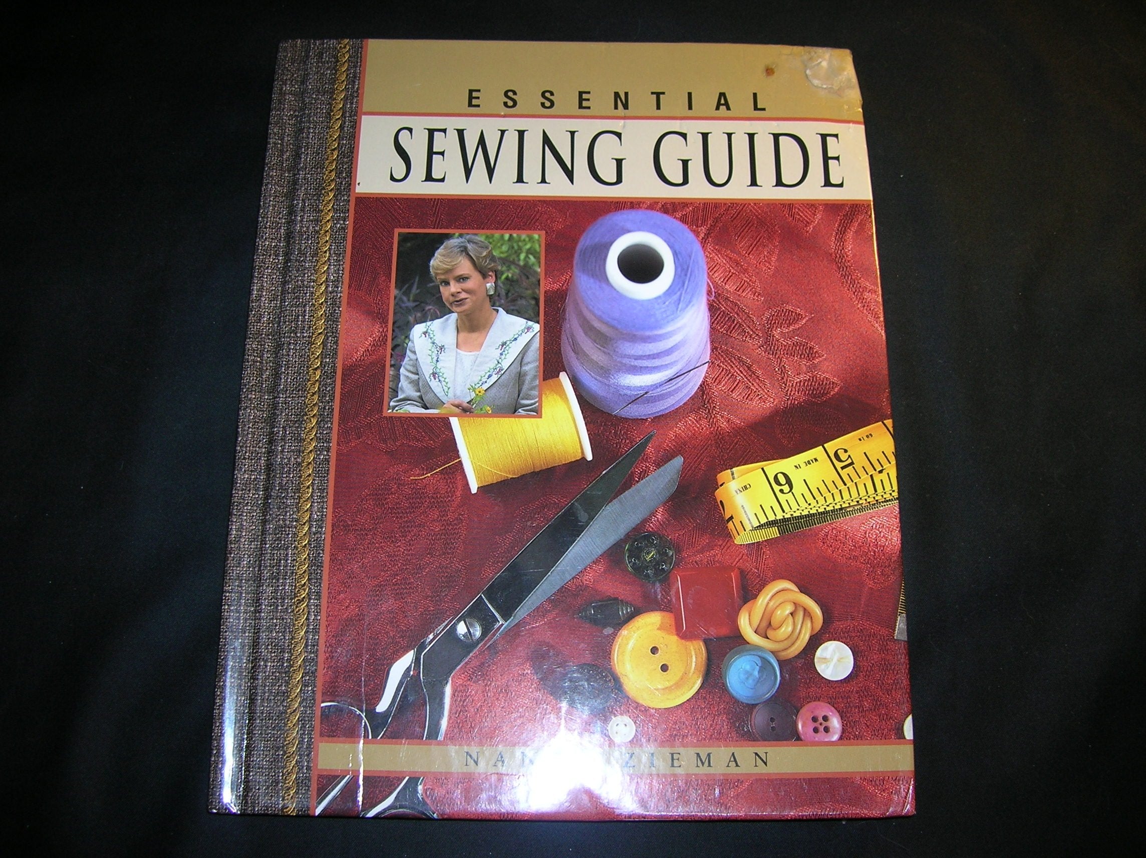Essential Sewing Guide (Sewing With Nancy)-new,New