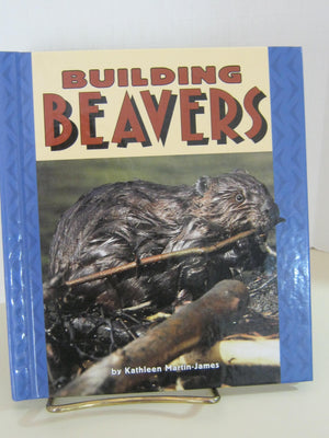 Building Beavers (Pull Ahead Books),Used