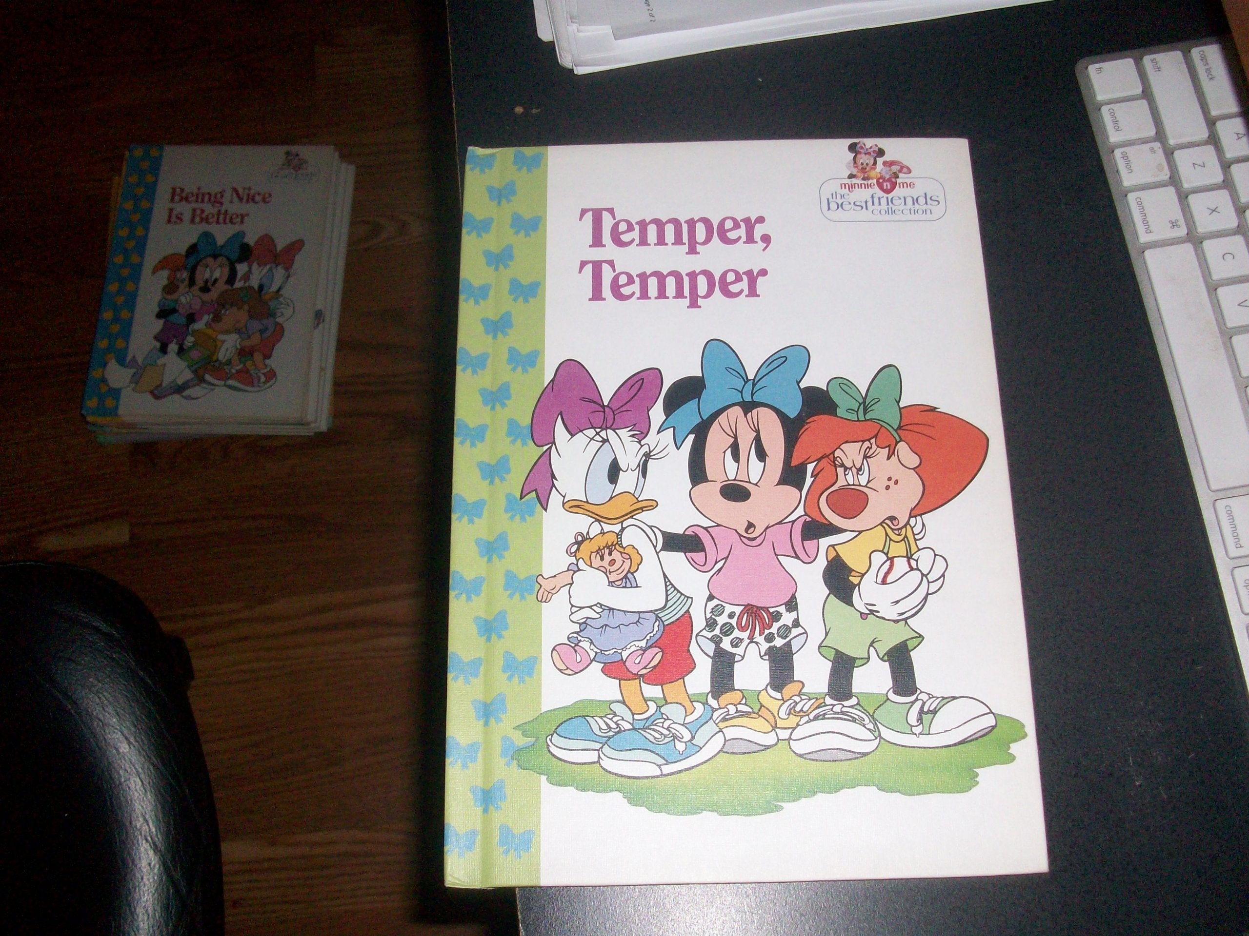 Minnie Magic (Minnie 'n me, the best friends collection),Used