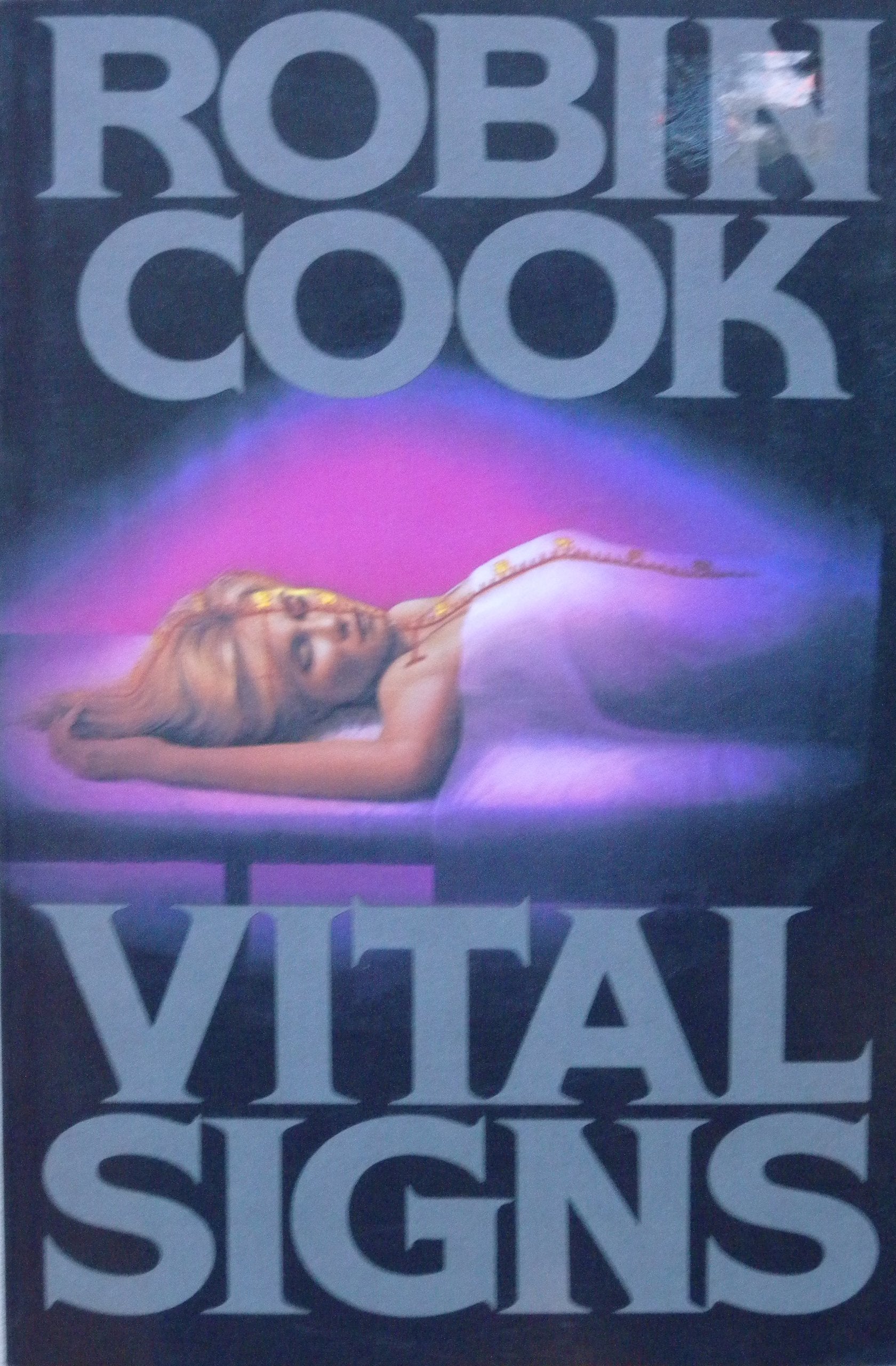 Vital Signs (Thorndike Press Large Print Paperback Series),Used