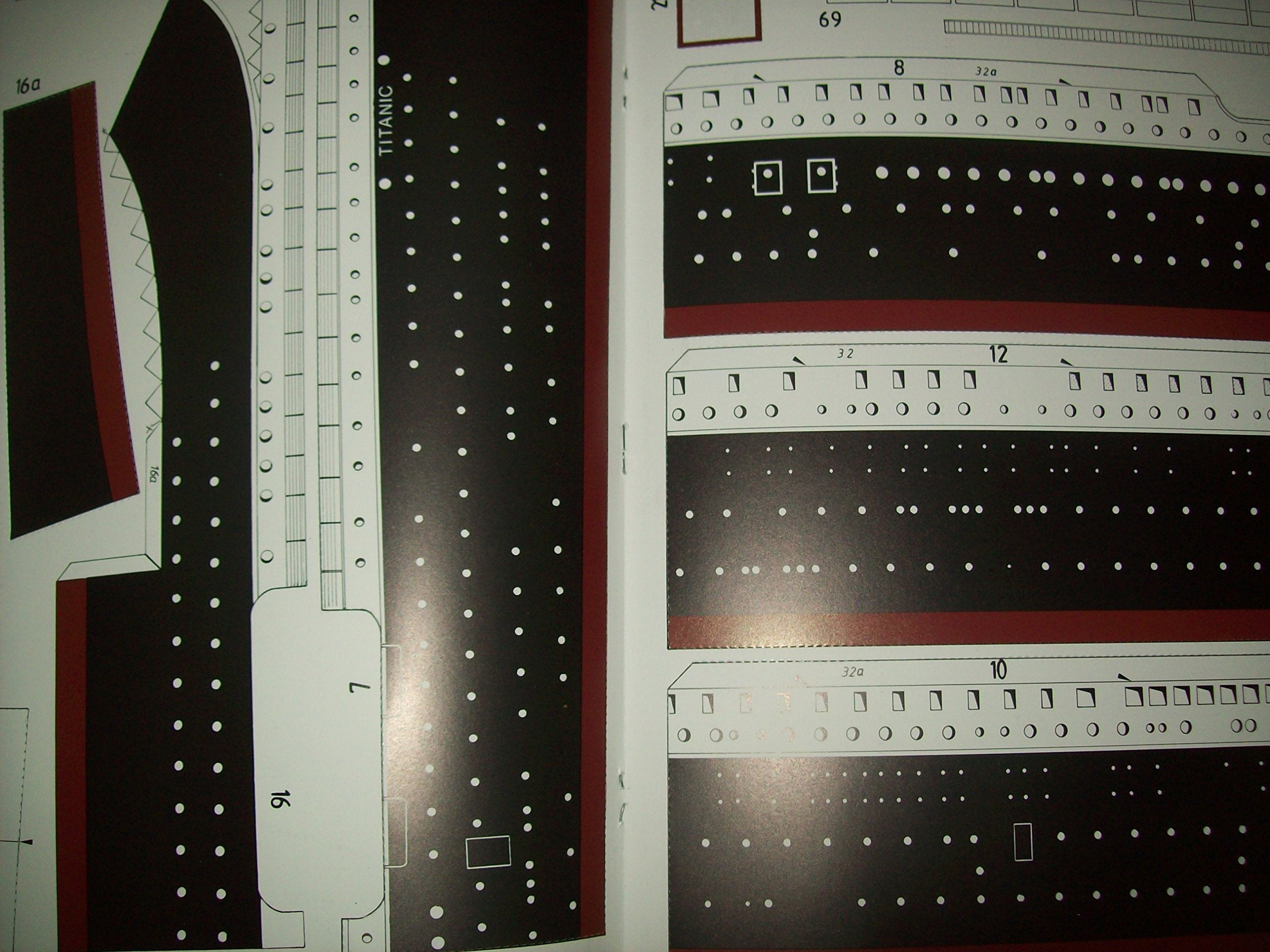Titanic: The Complete Guide to Building the Titanic,Used