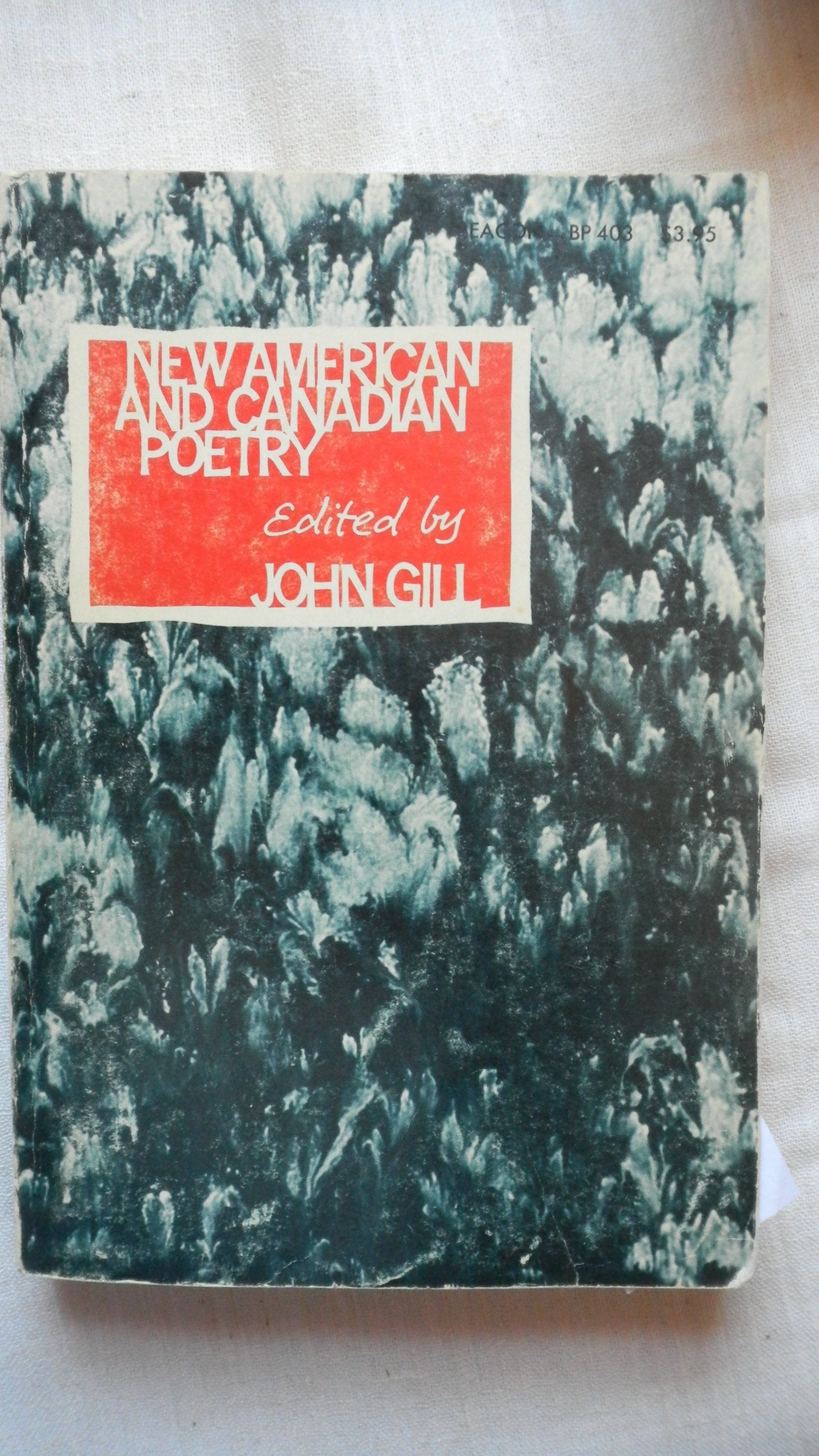 New American and Canadian poetry, (Beacon paperback, 403: poetry),Used