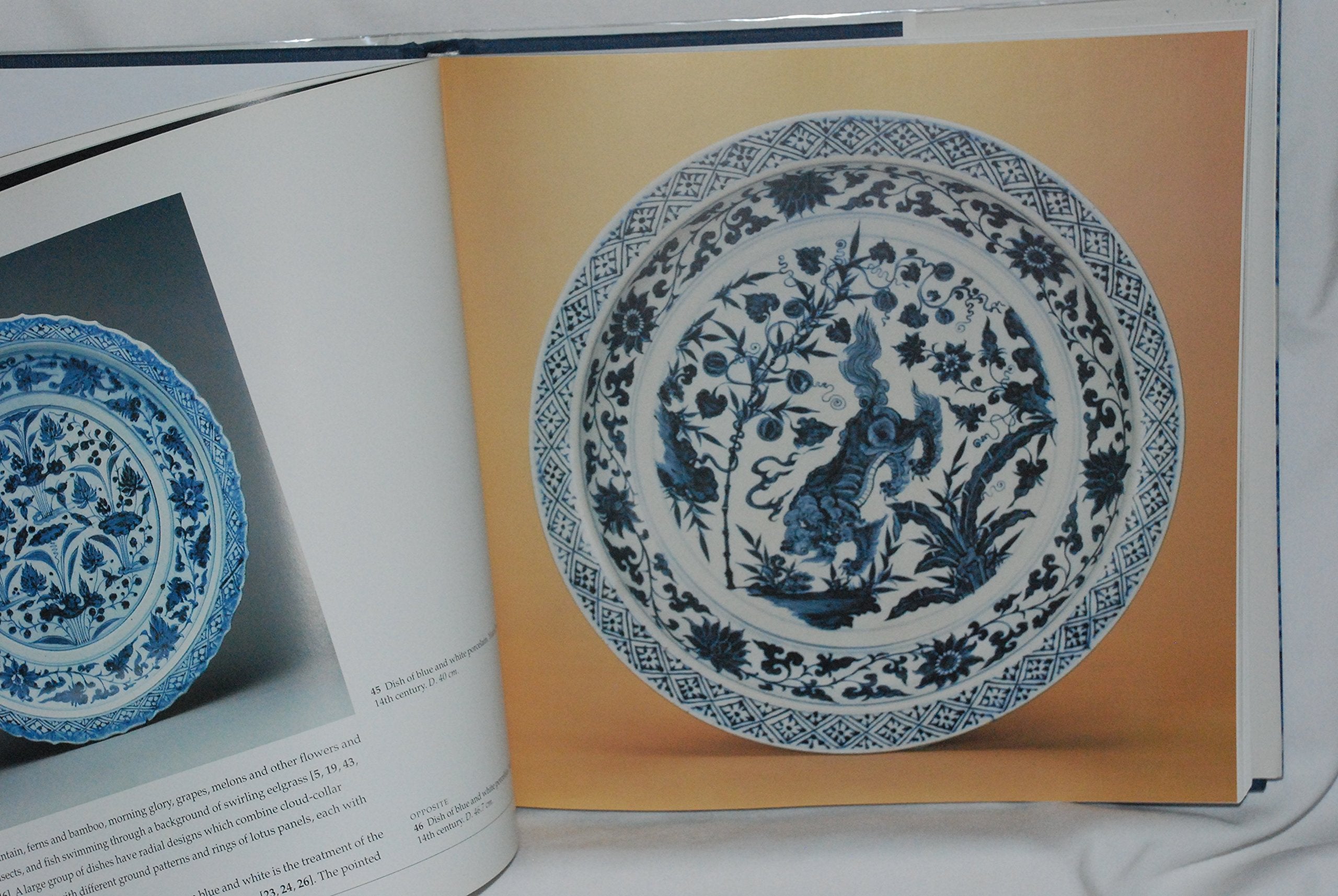 Blue and White: Chinese Porcelain Around the World,Used