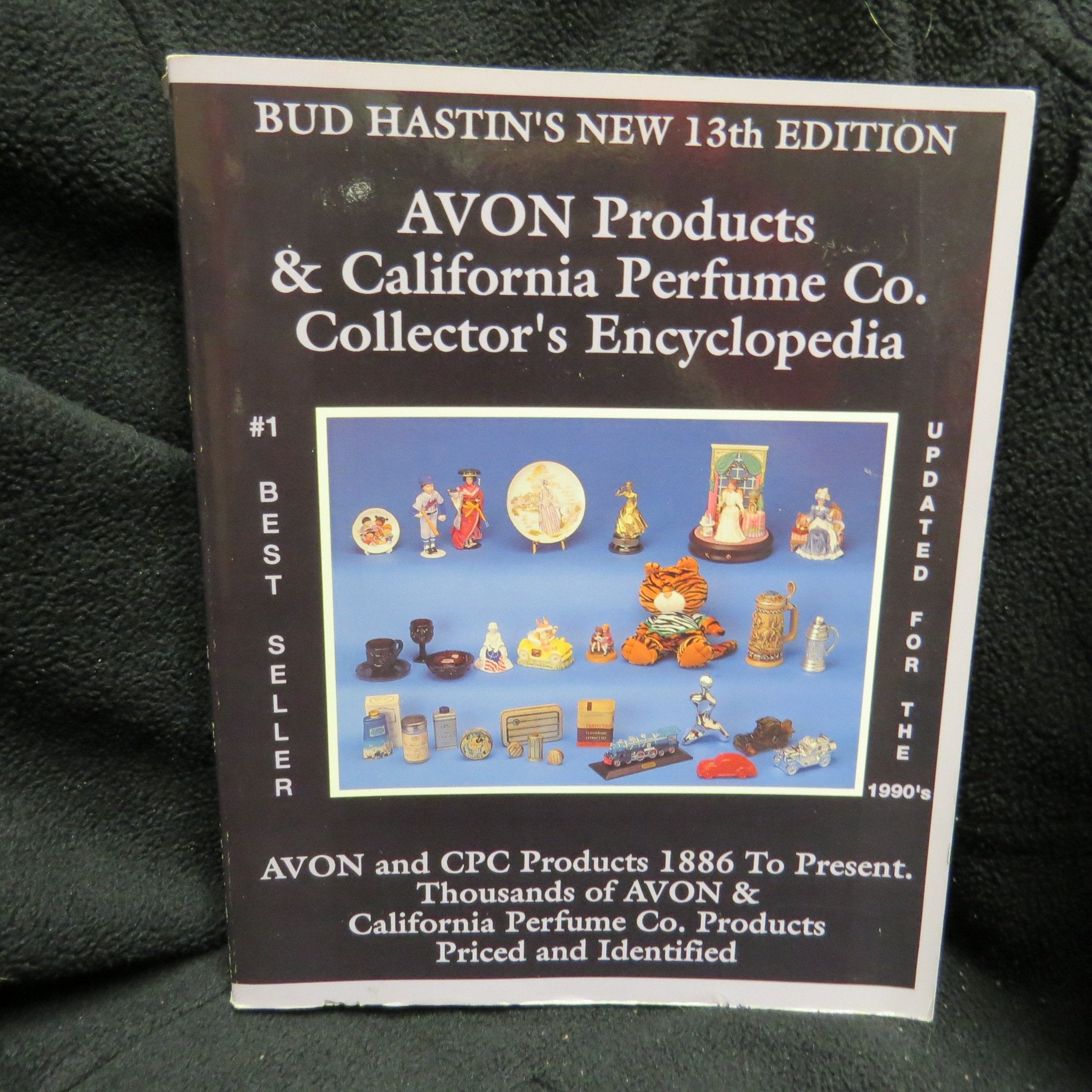 Bud Hastin's Avon & C.P.C. Collector's Encyclopedia: The Official Guide for Avon Bottle Collectors (Bud Hastin's Avon Collector',Used