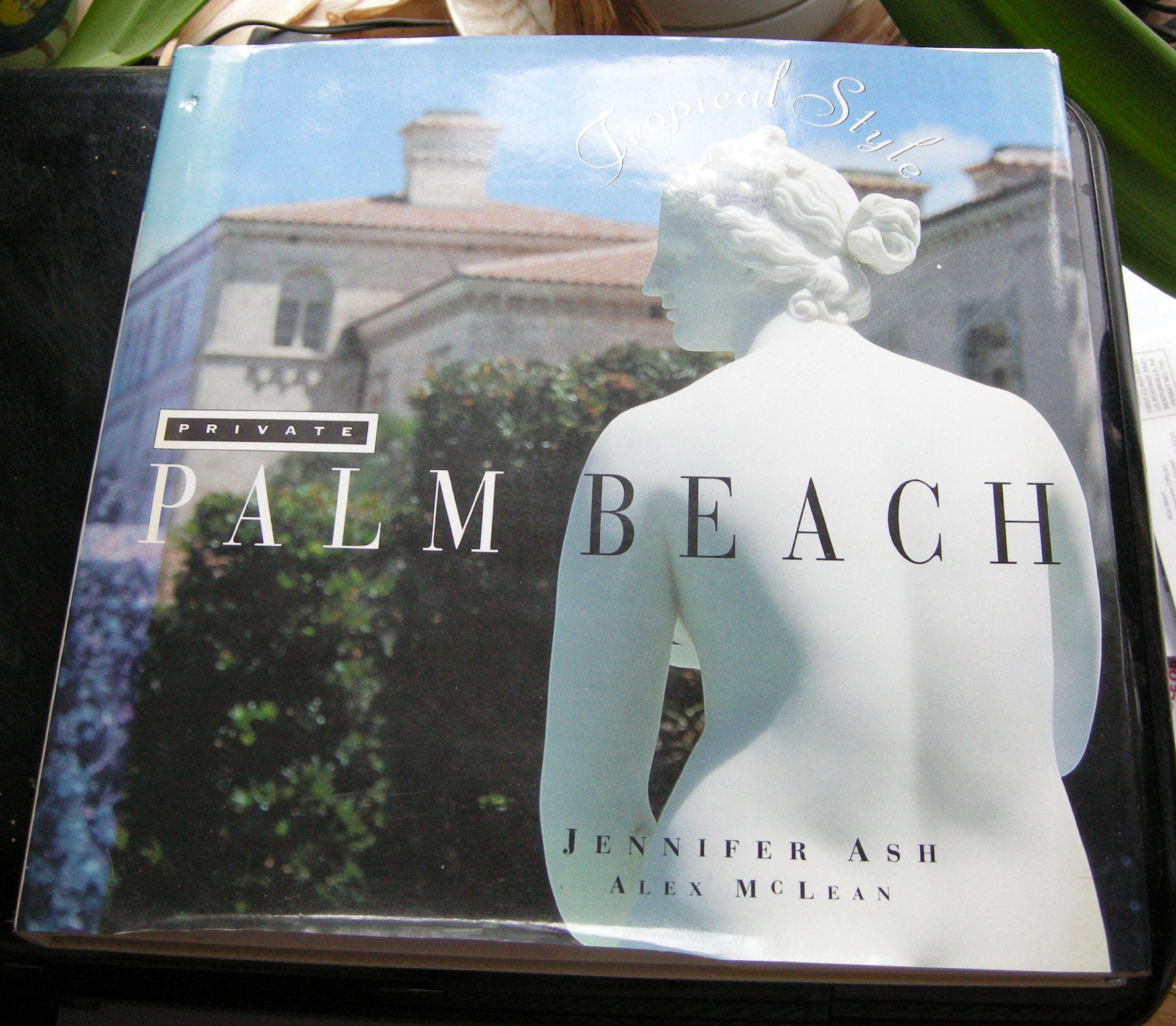 Private Palm Beach: Tropical Style,Used
