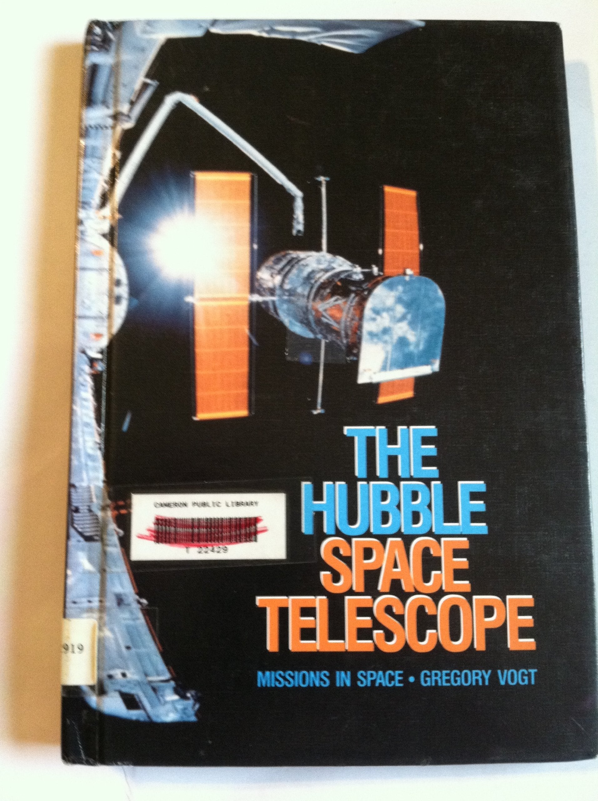 The Hubble Space Telescope (Missions in Space),Used