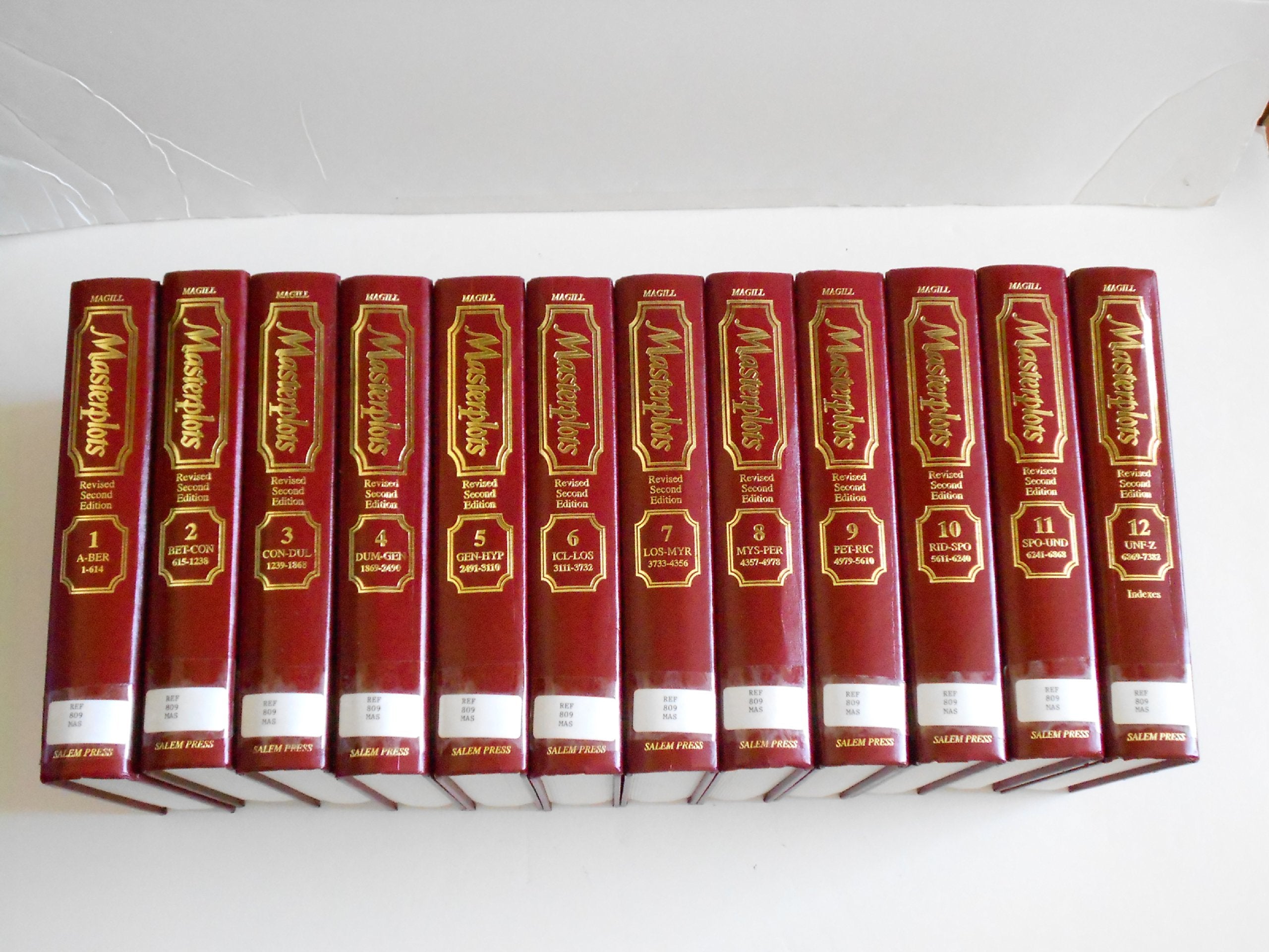 Masterplots: 1,801 Plot Stories and Critical Evaluations of the World's Finest Literature (12 Volume Set),Used