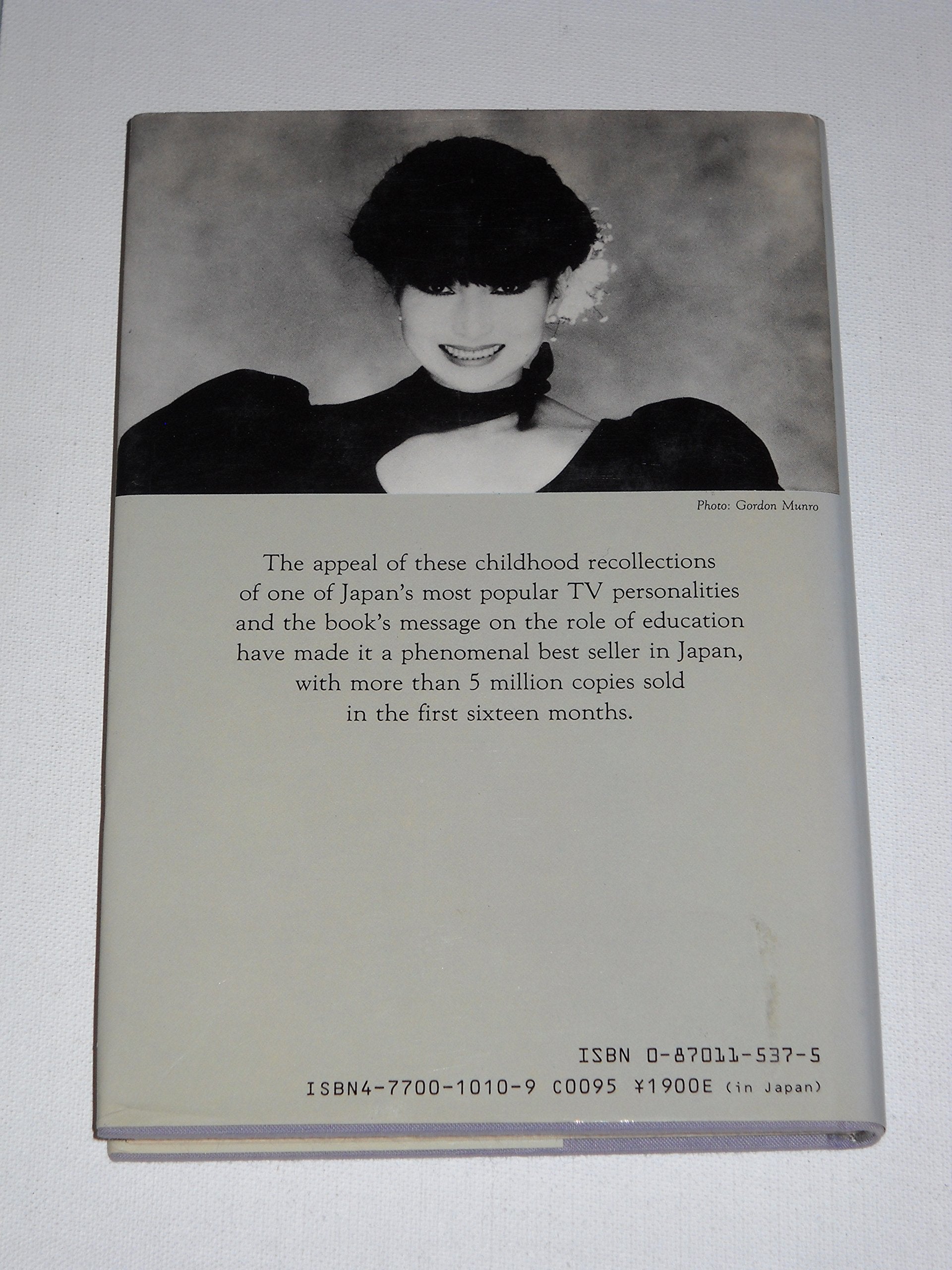 TottoChan: The Little Girl at the Window (English and Japanese Edition),New