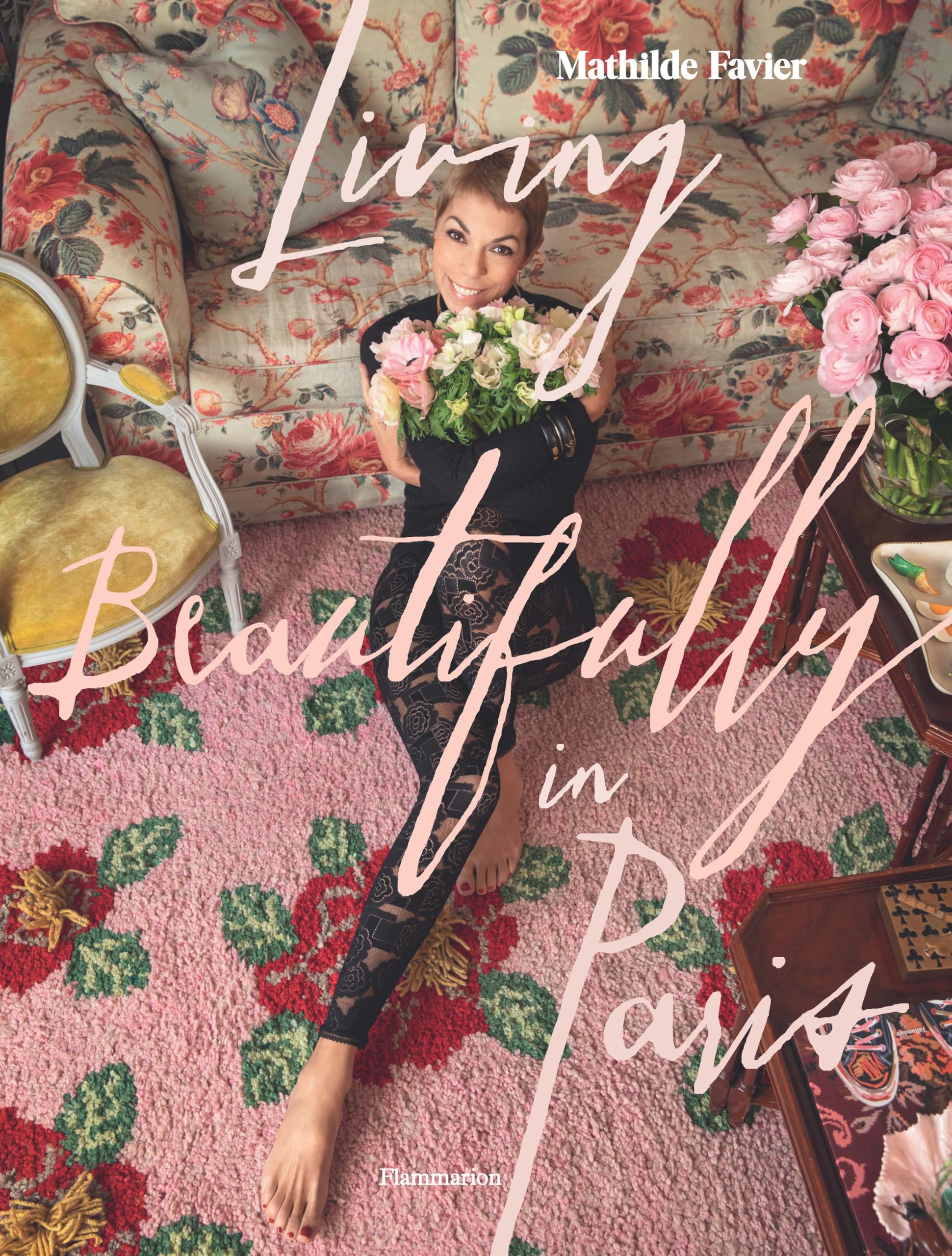 Living Beautifully In Paris,Used