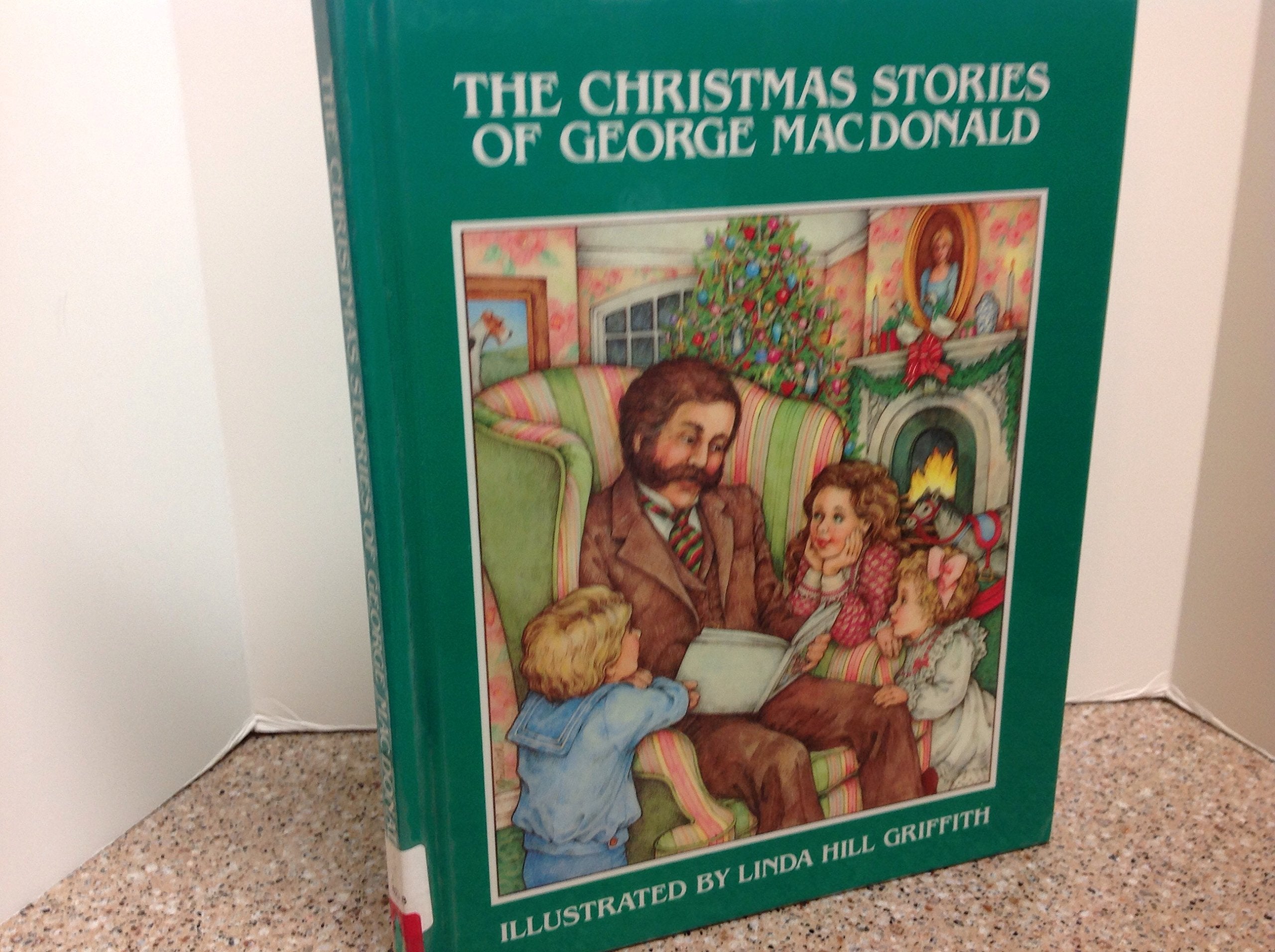 The Christmas Stories of George Macdonald (Chariot Classics),Used