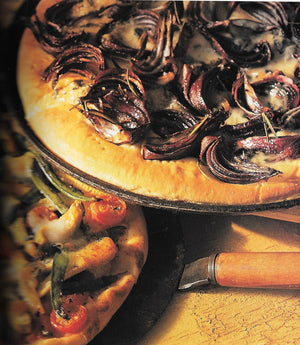 Linda McCartney on Tour: Over 200 MeatFree Dishes from Around the World,Used