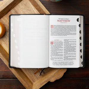 KJV, Personal Size Reference Bible, Sovereign Collection, Leathersoft, Purple, Red Letter, Thumb Indexed, Comfort Print: Holy Bi,Used