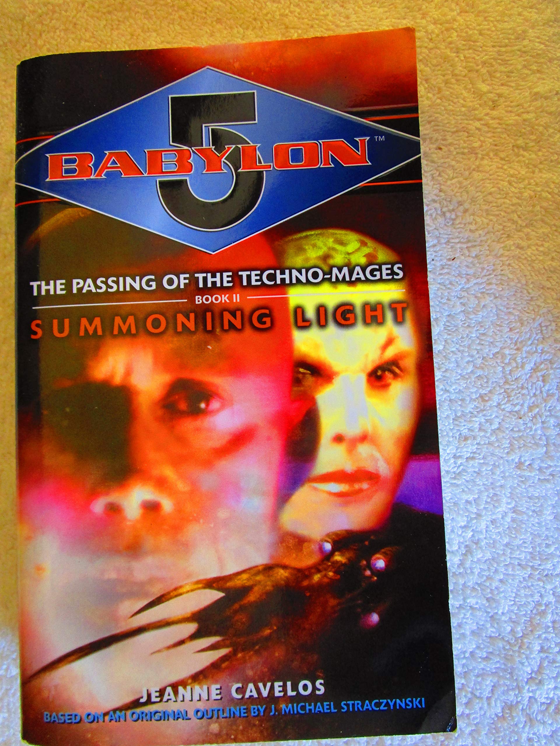 Summoning Light (Babylon 5: The Passing of the TechnoMages, Book 2),Used