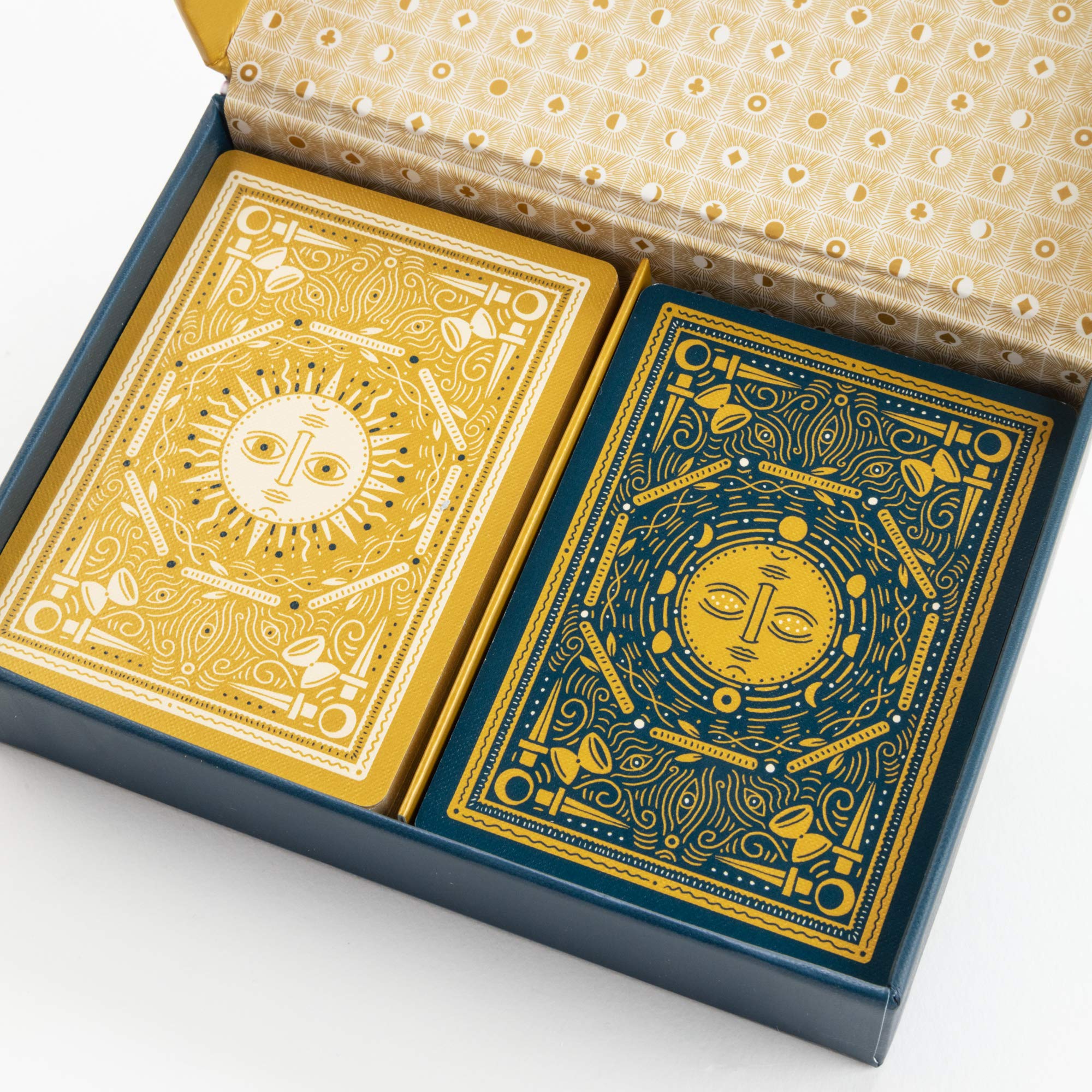 Illuminated Playing Cards: Two Decks For Games And Tarot (The Illuminated Art Series),New