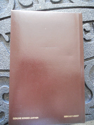 Louis L'Amour: Four Complete Novels (The Tall Stranger, Kilkenny, Hondo, Showdown At Yellow Butte),New