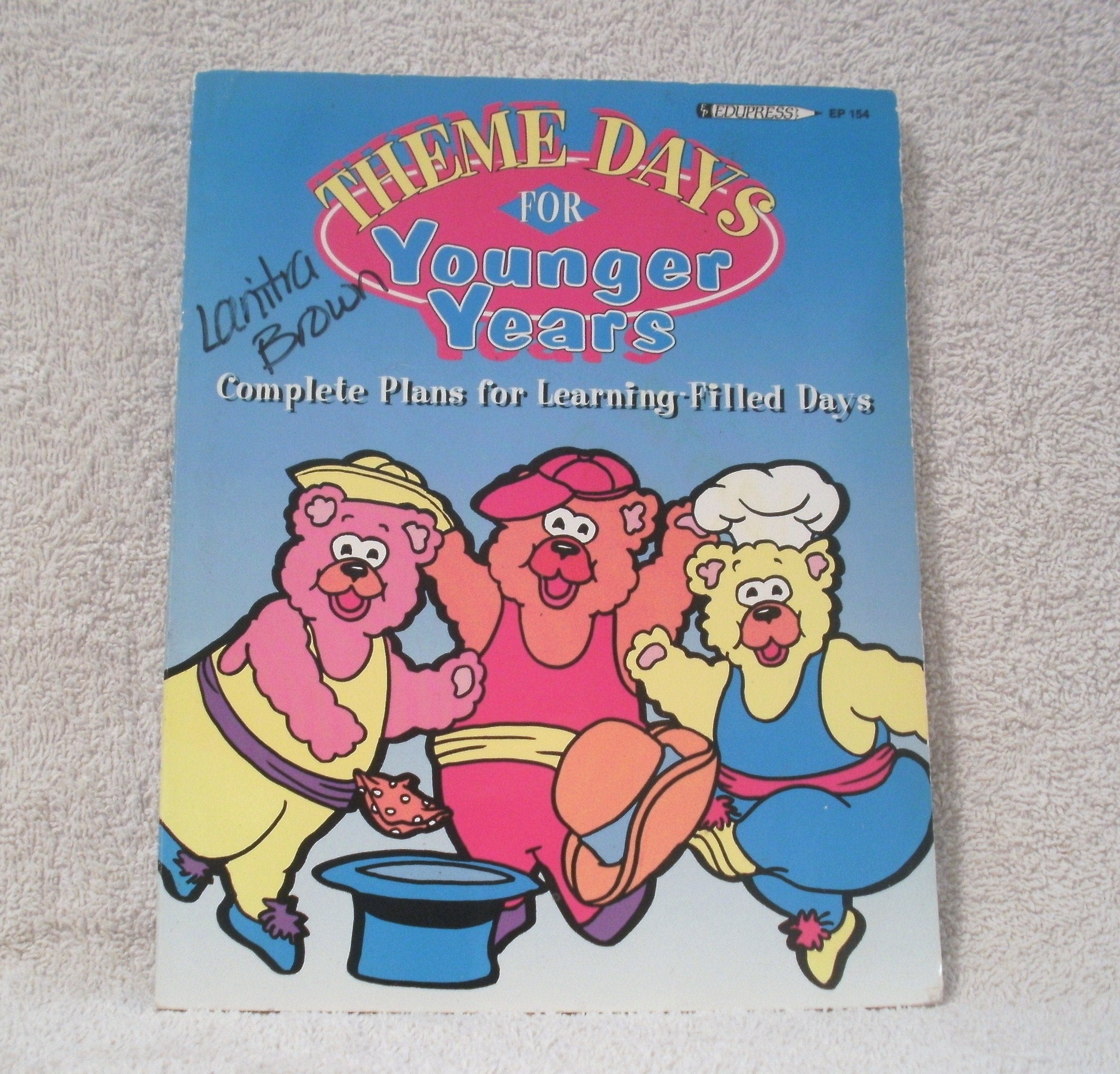 Theme Days for Younger Years Complete Plans for Learning Filled Days,Used