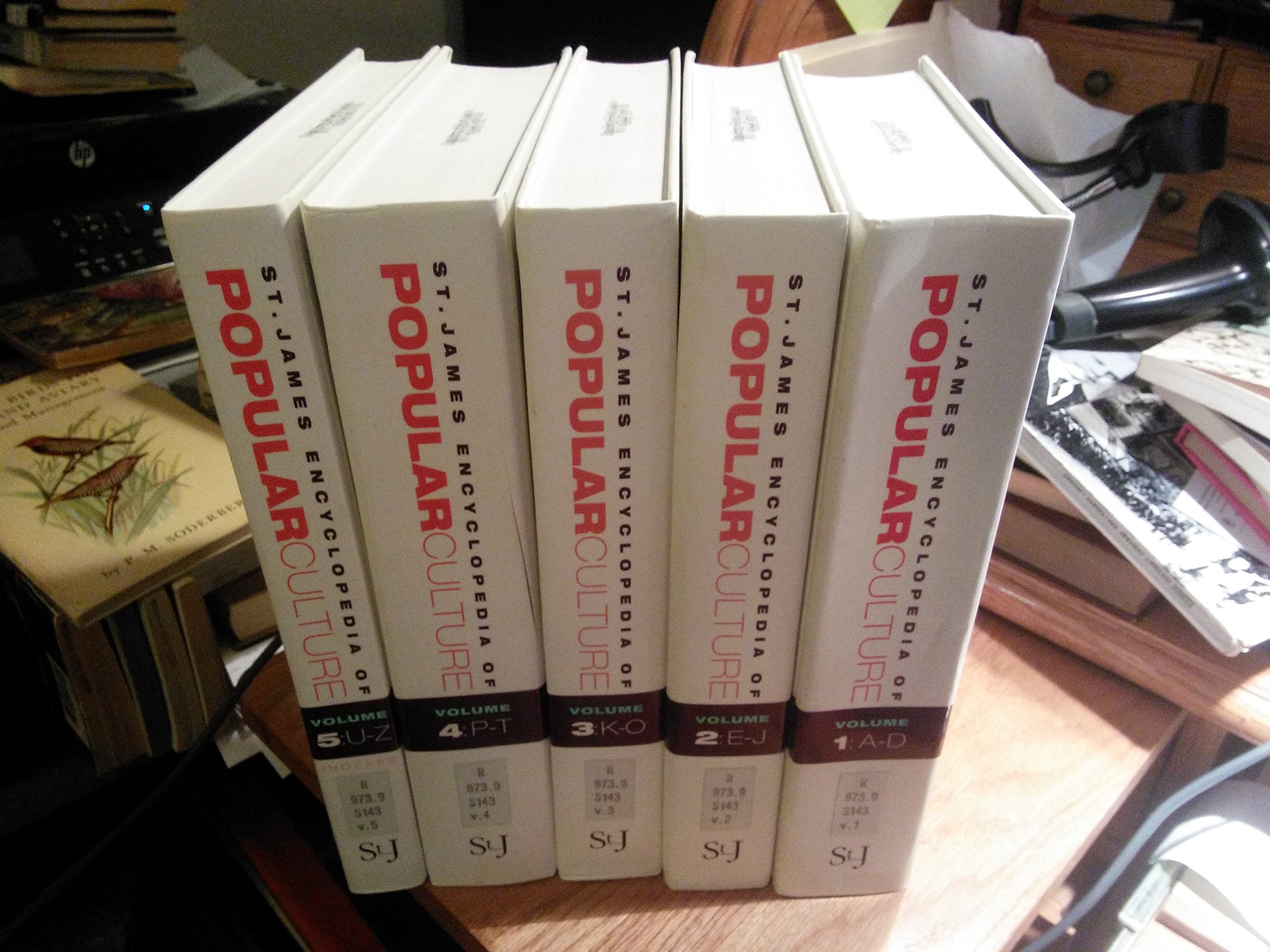 St. James Encyclopedia of Popular Culture  5 Volume set