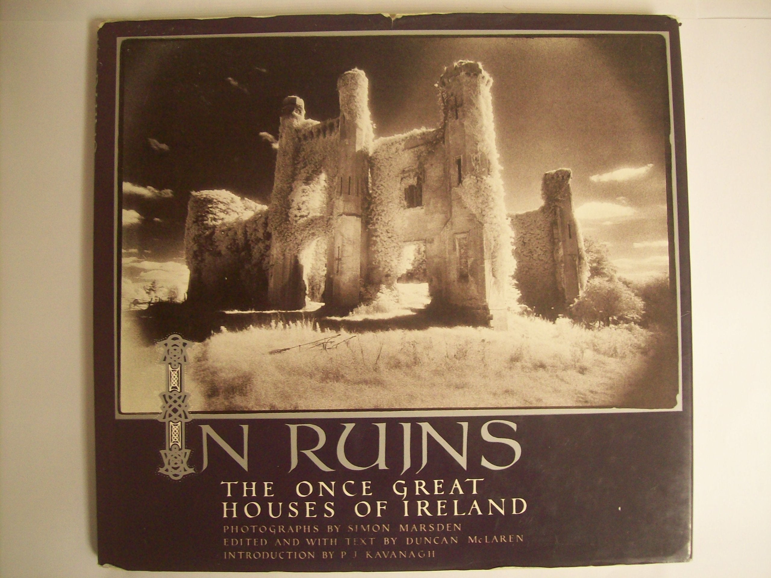 In Ruins: The Once Great Houses of Ireland,Used