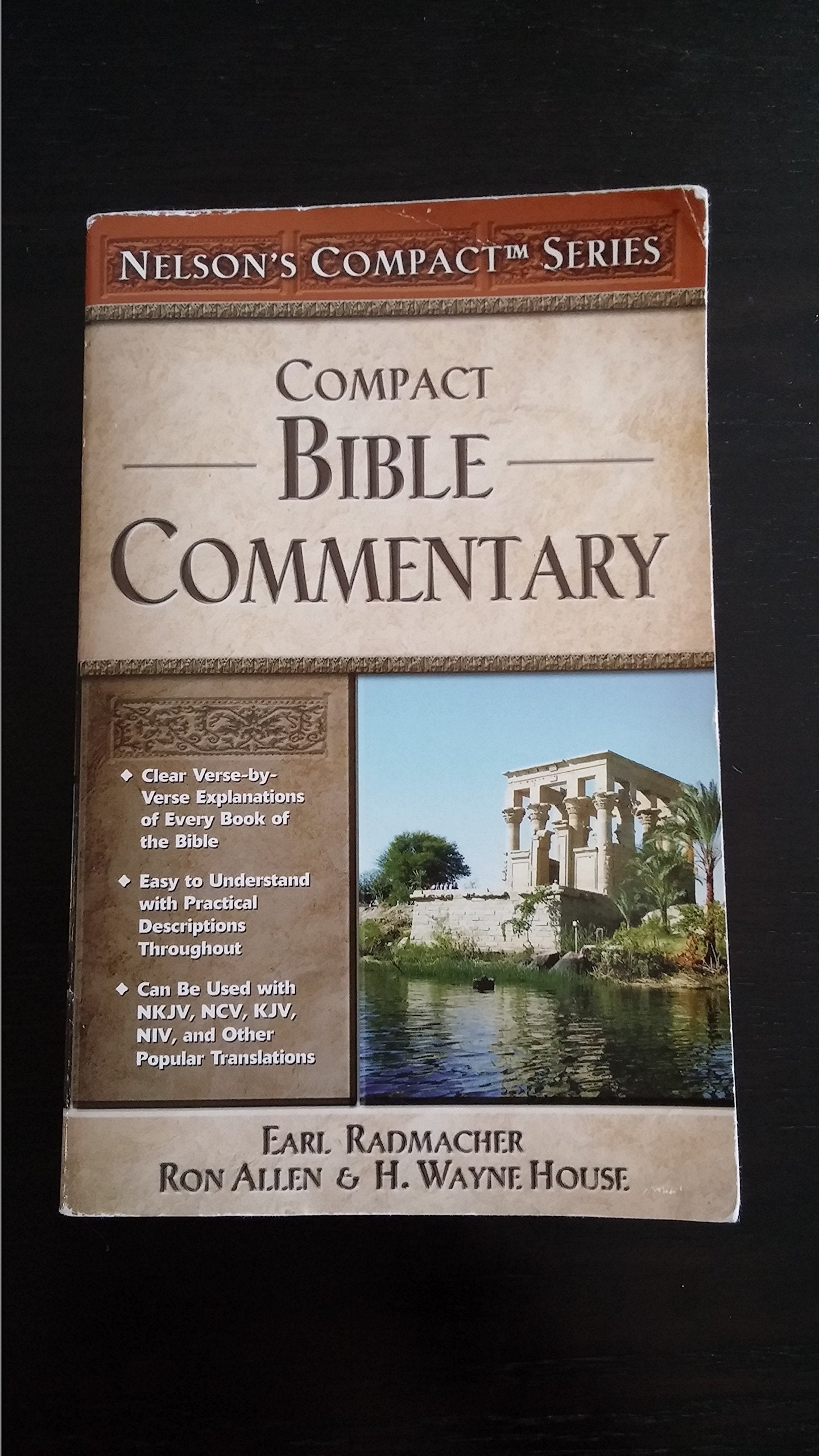 Nelson's Compact Series: Compact Bible Commentary,Used