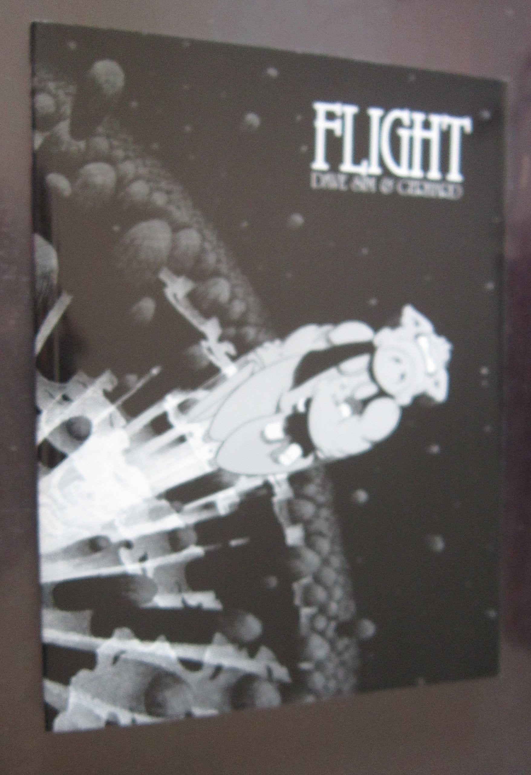 Flight (Cerebus, Volume 7)-new