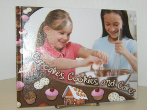 Cupcakes, Cookies, and Cakes (Creative Crafts for Kids),Used