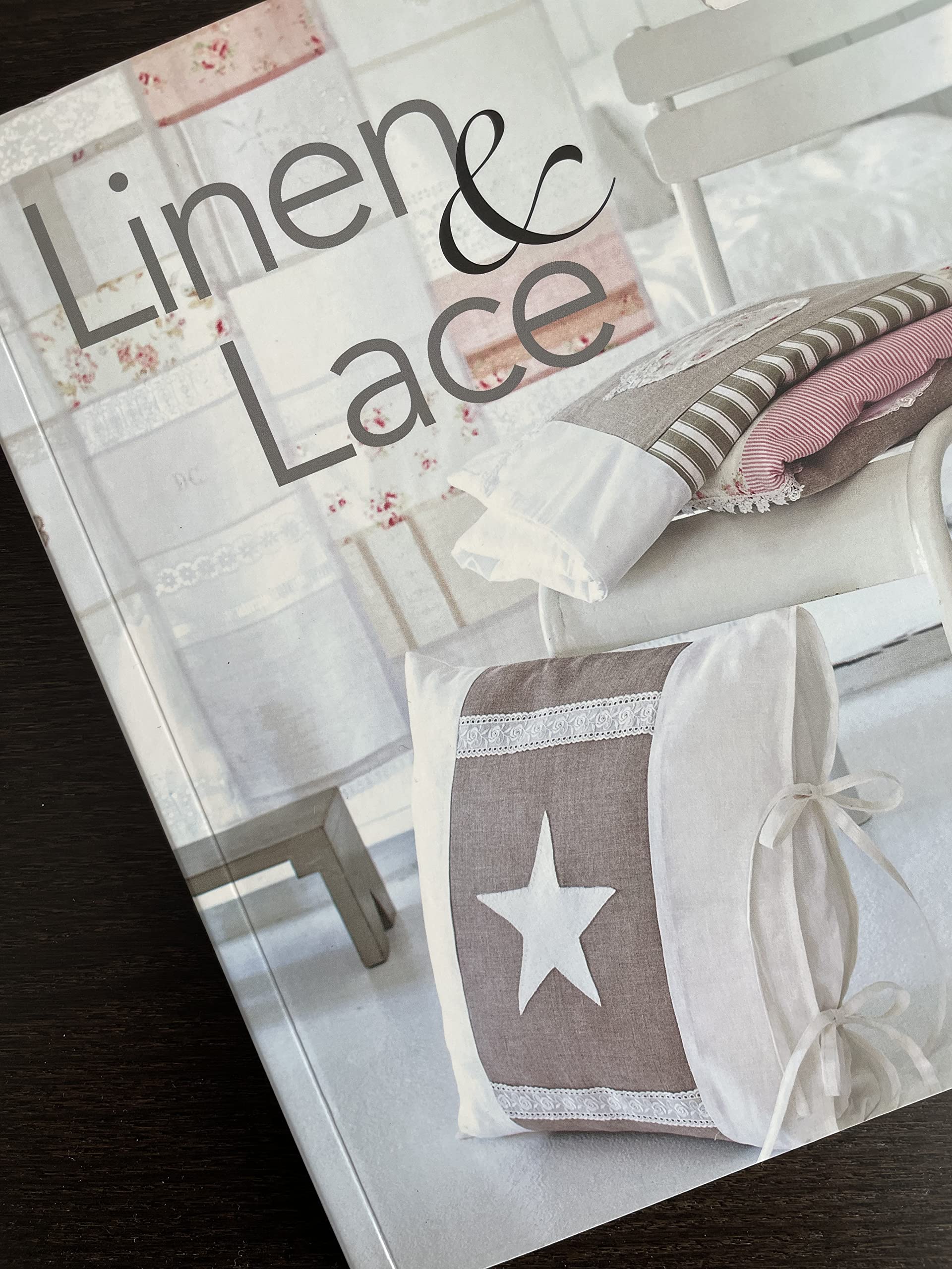 Linen & Lace: Simpletosew Homestyle Charm Using New and Vintage Lace,Used