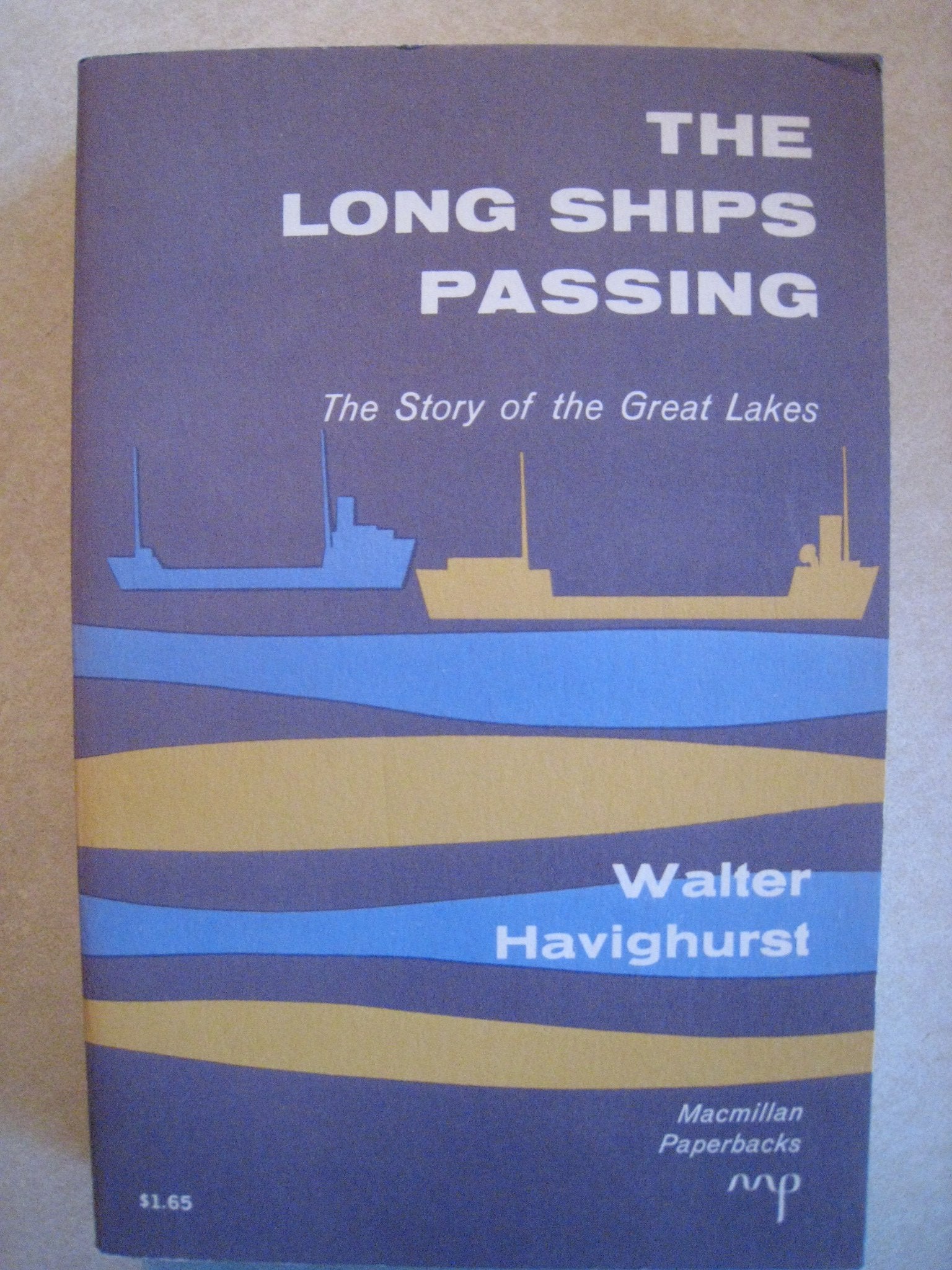 Long Ships Passing: The Story Of The Great Lakes (Feslerlampert Minnesota Heritage),New