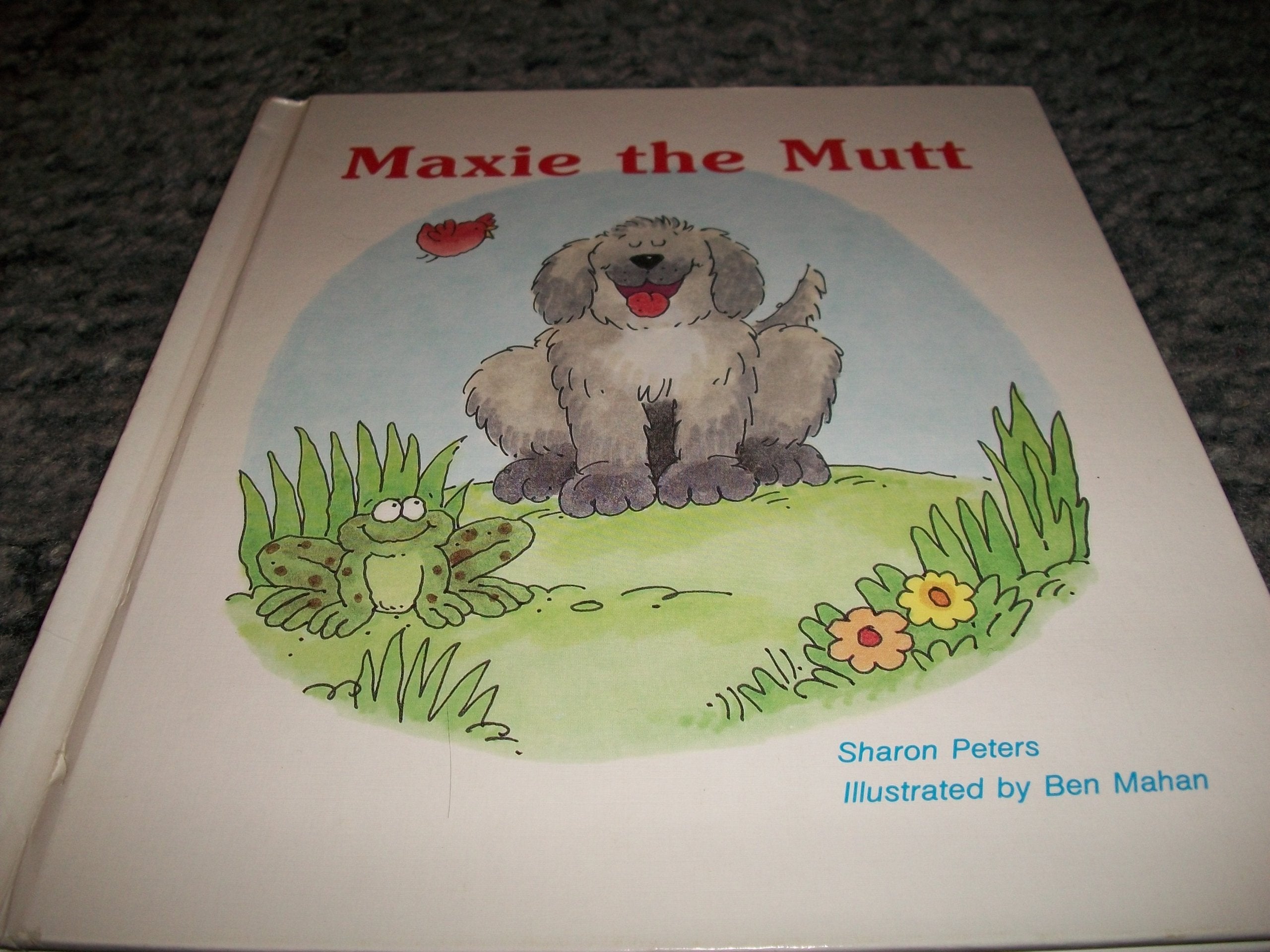 Maxie the Mutt (A Giant FirstStart Reader),Used