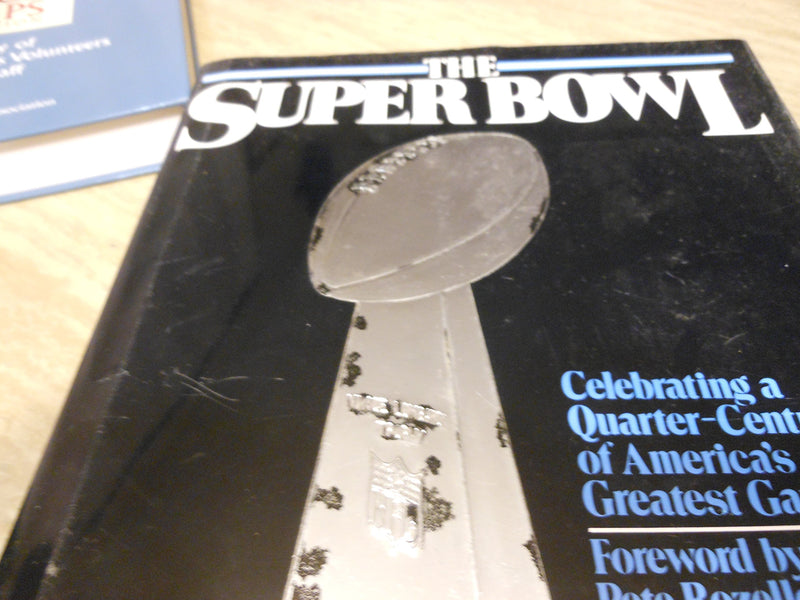 The Super Bowl: Celebrating a QuarterCentury of America's Greatest Game,Used